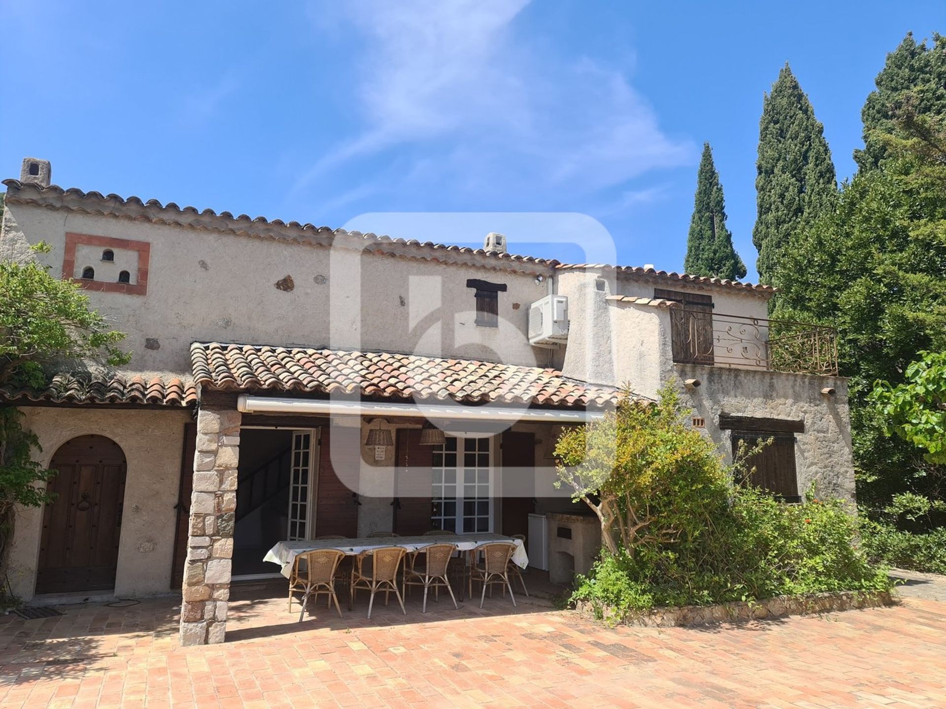 Huis in Le Plan-de-la-Tour, Provence-Alpes-Côte d'Azur 10225089