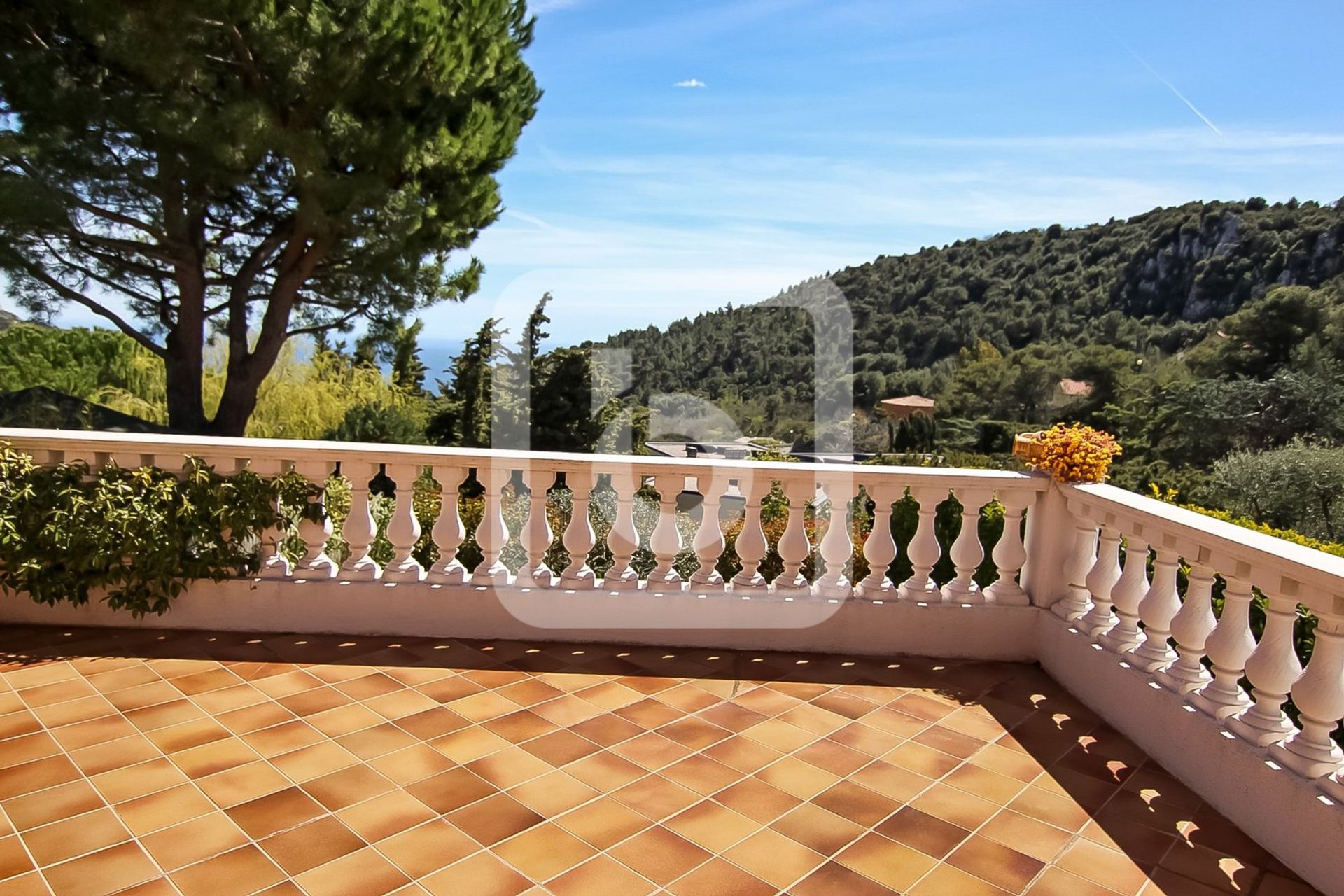 Rumah di Eze, Provence-Alpes-Cote d'Azur 10225104