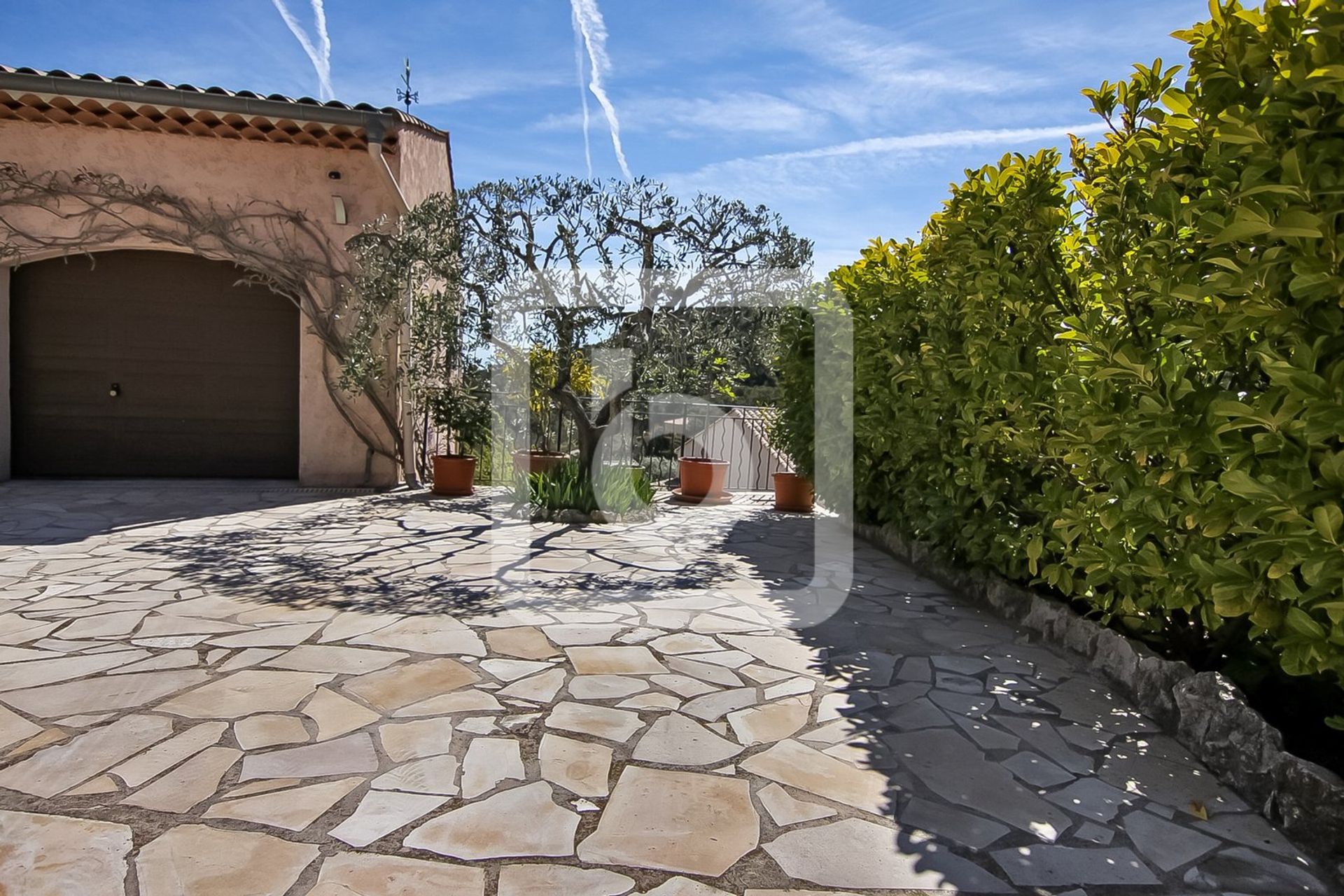 Rumah di Eze, Provence-Alpes-Cote d'Azur 10225104