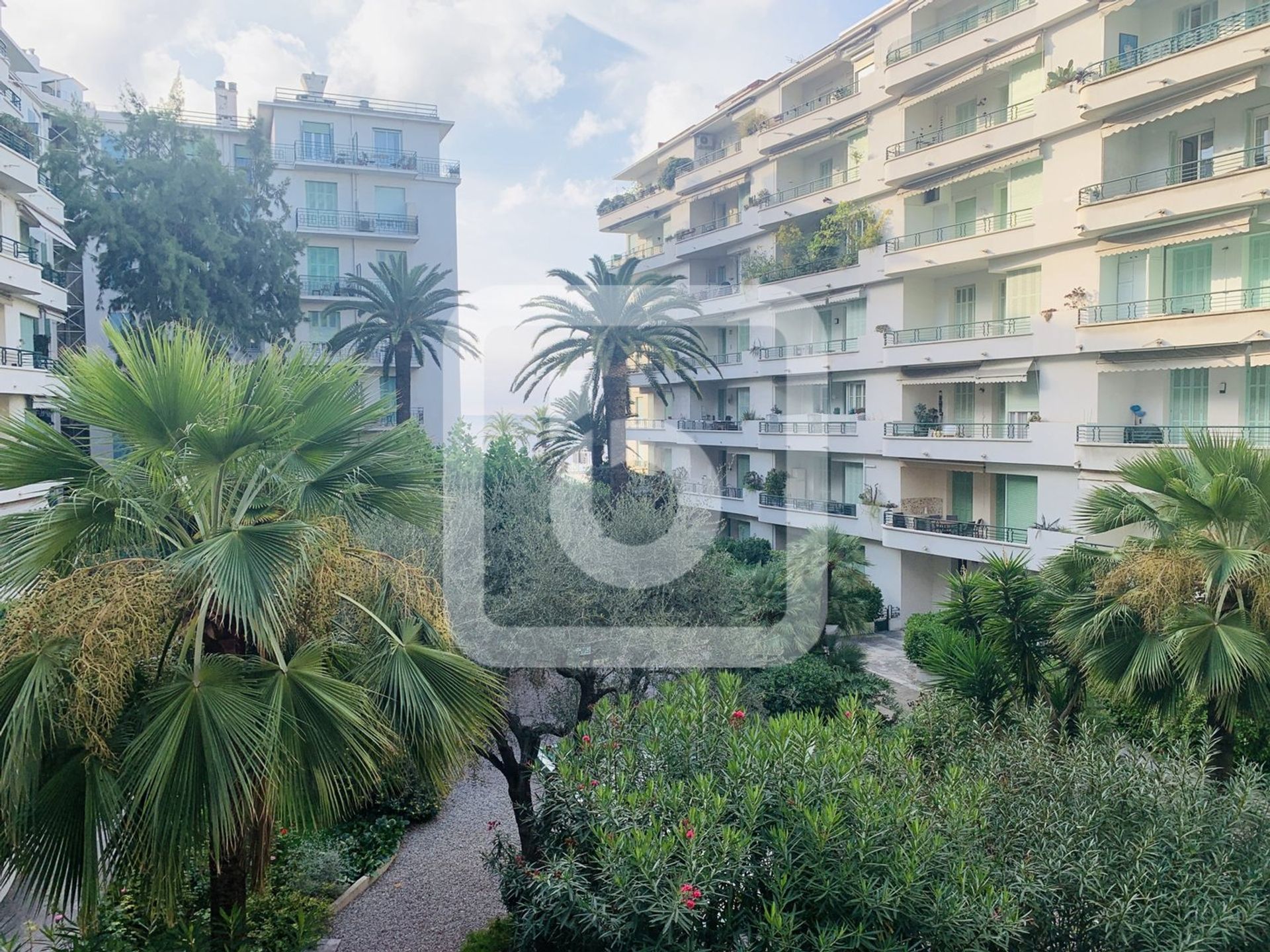 Condominium in Leuk, Provence-Alpes-Côte d'Azur 10225105