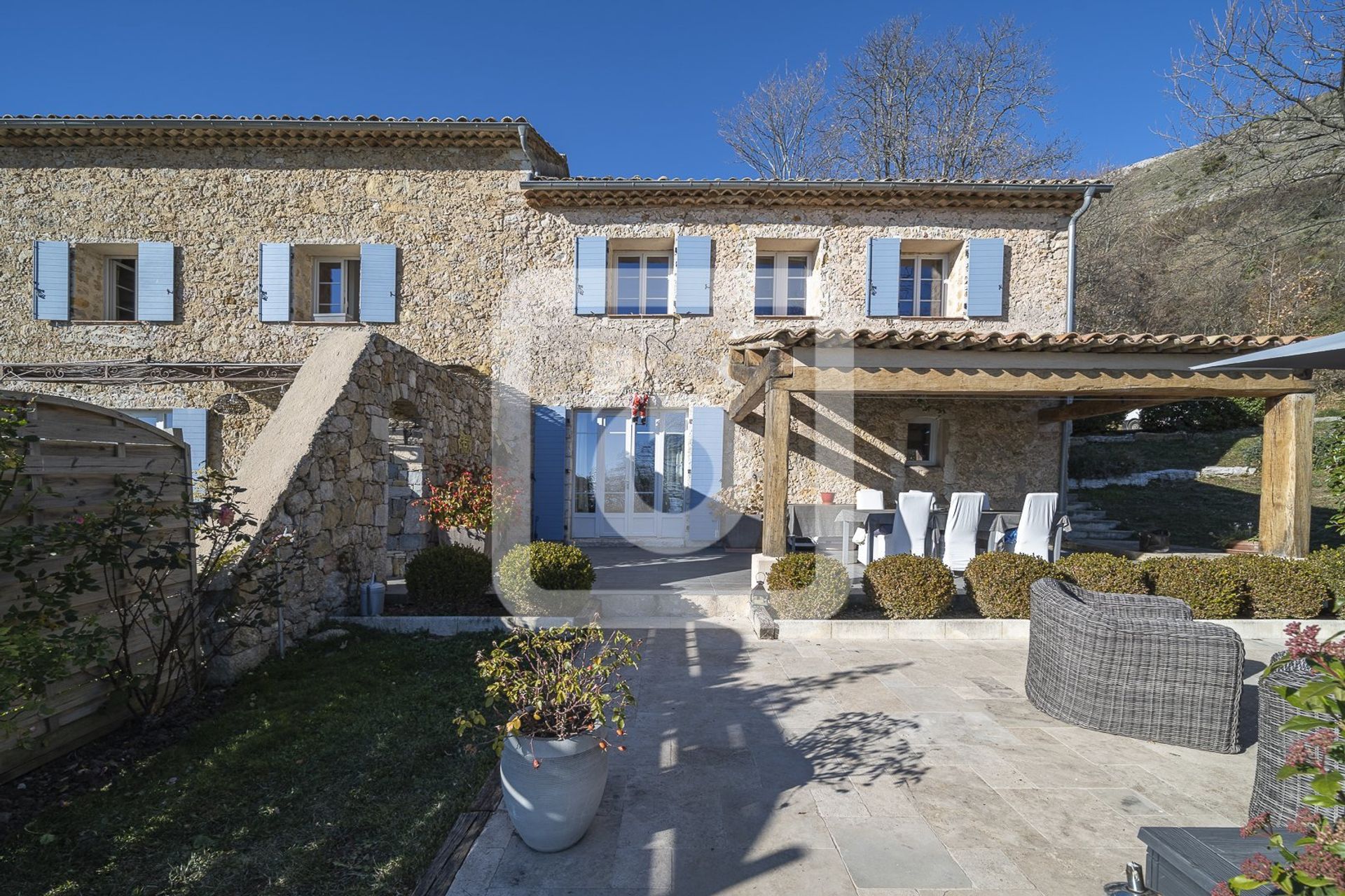 Casa nel Tourrettes-sur-Loup, Provence-Alpes-Côte d'Azur 10225110