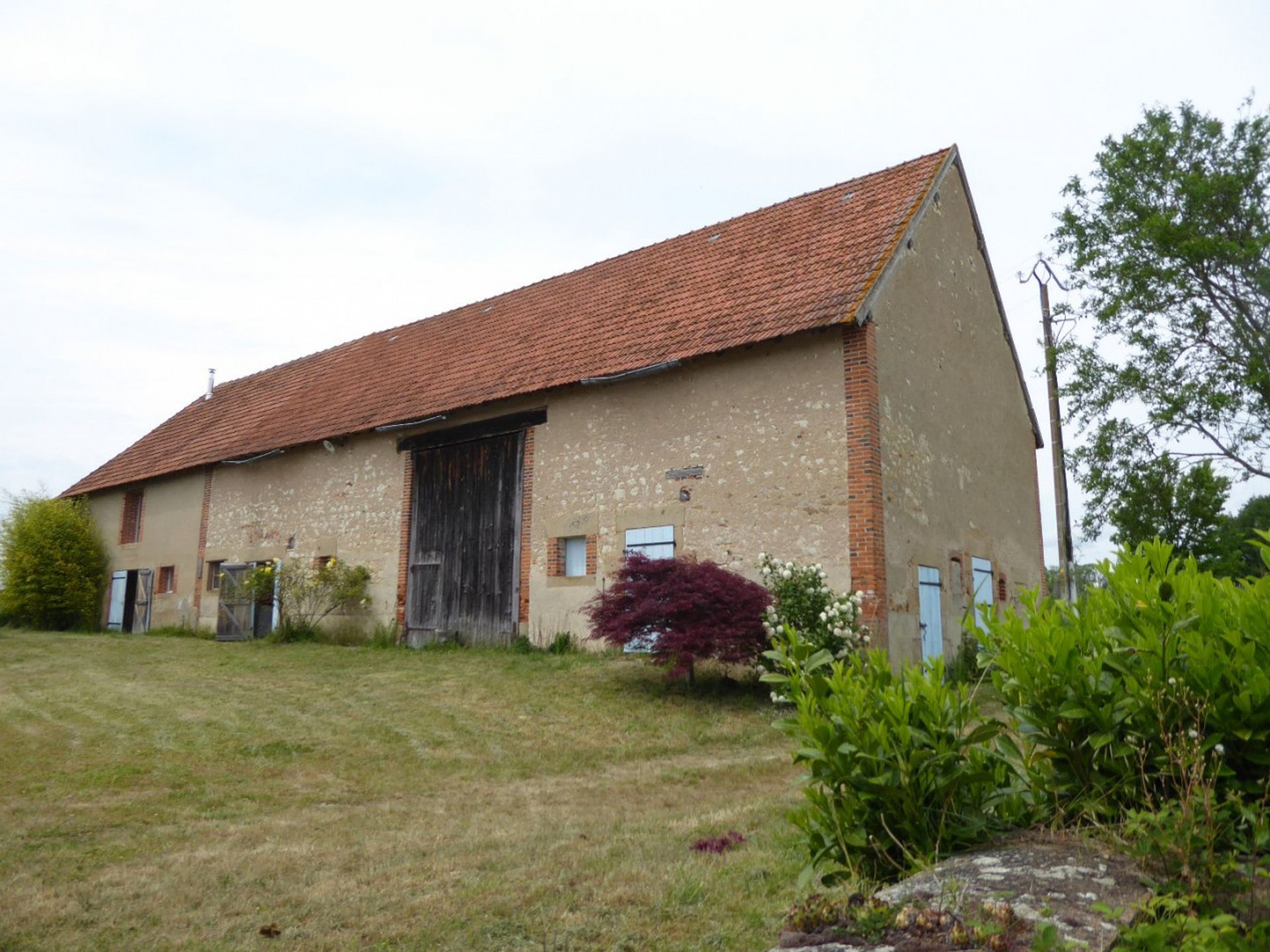 Αλλα σε Saint-Léopardin-d'Augy, Auvergne-Rhône-Alpes 10225145