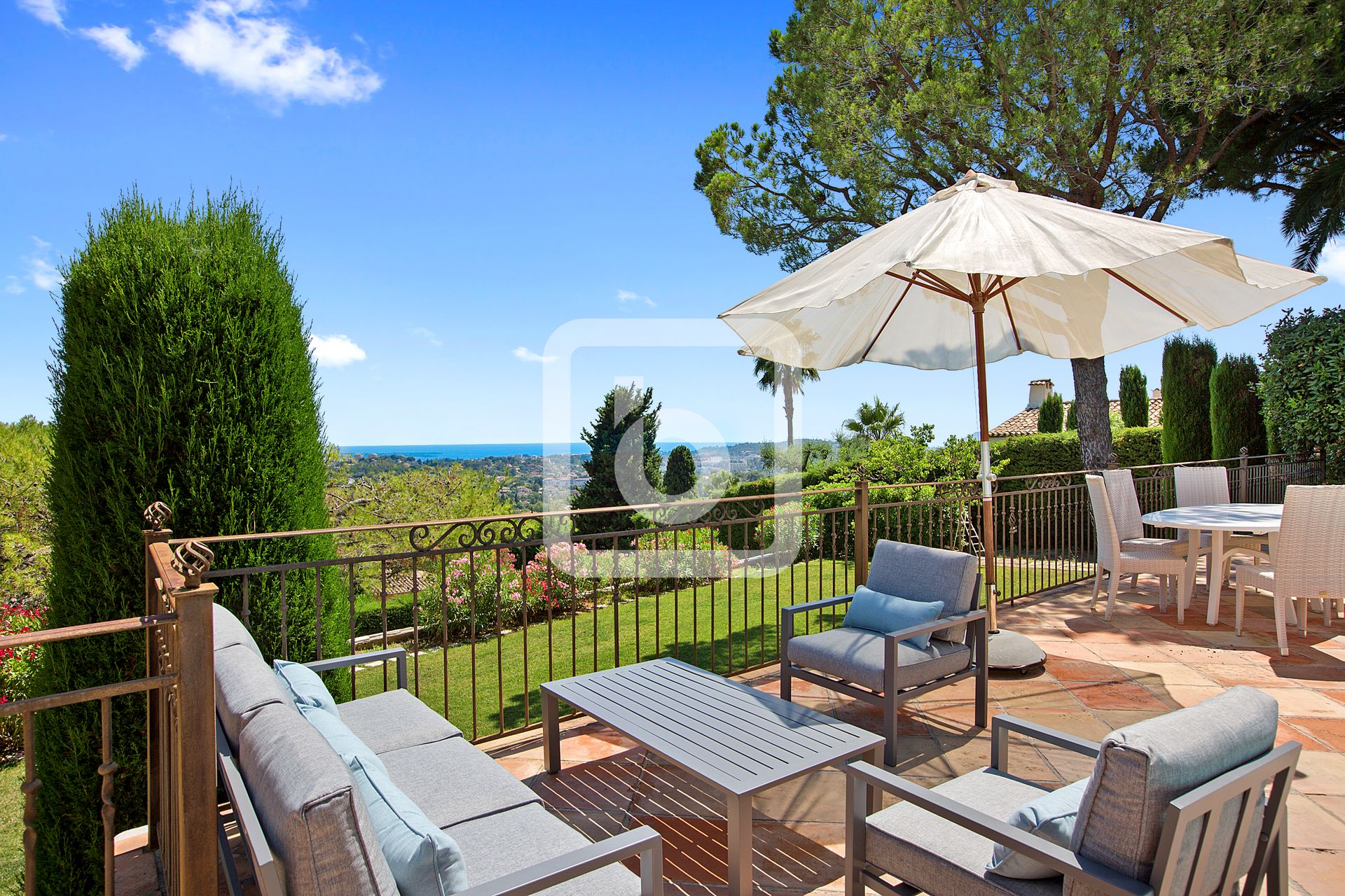 casa en Mougins, Provence-Alpes-Côte d'Azur 10225214