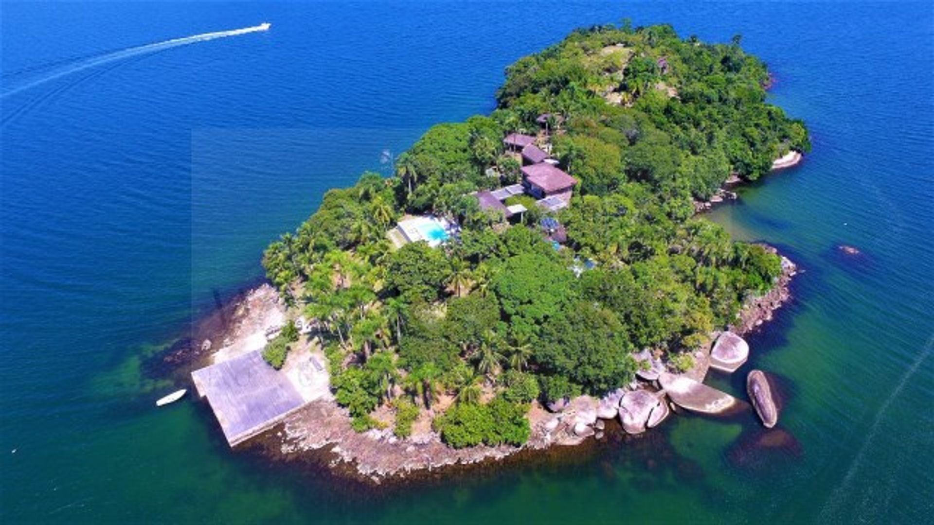 Tanah dalam Angra dos Reis, Rio de Janeiro 10225312