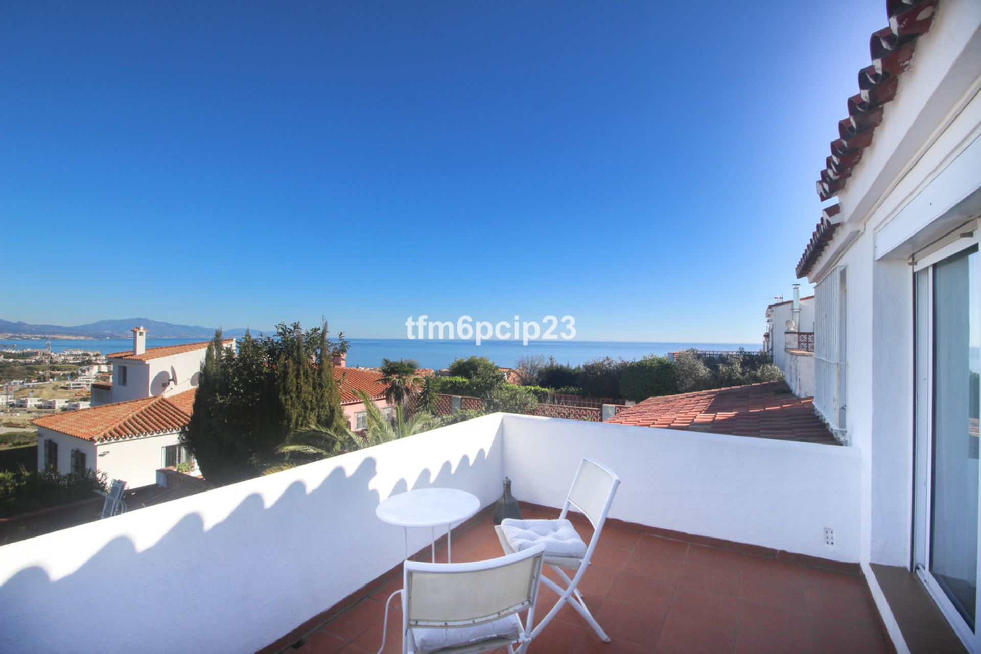 Huis in Puerto de la Duquesa, Andalusia 10225398