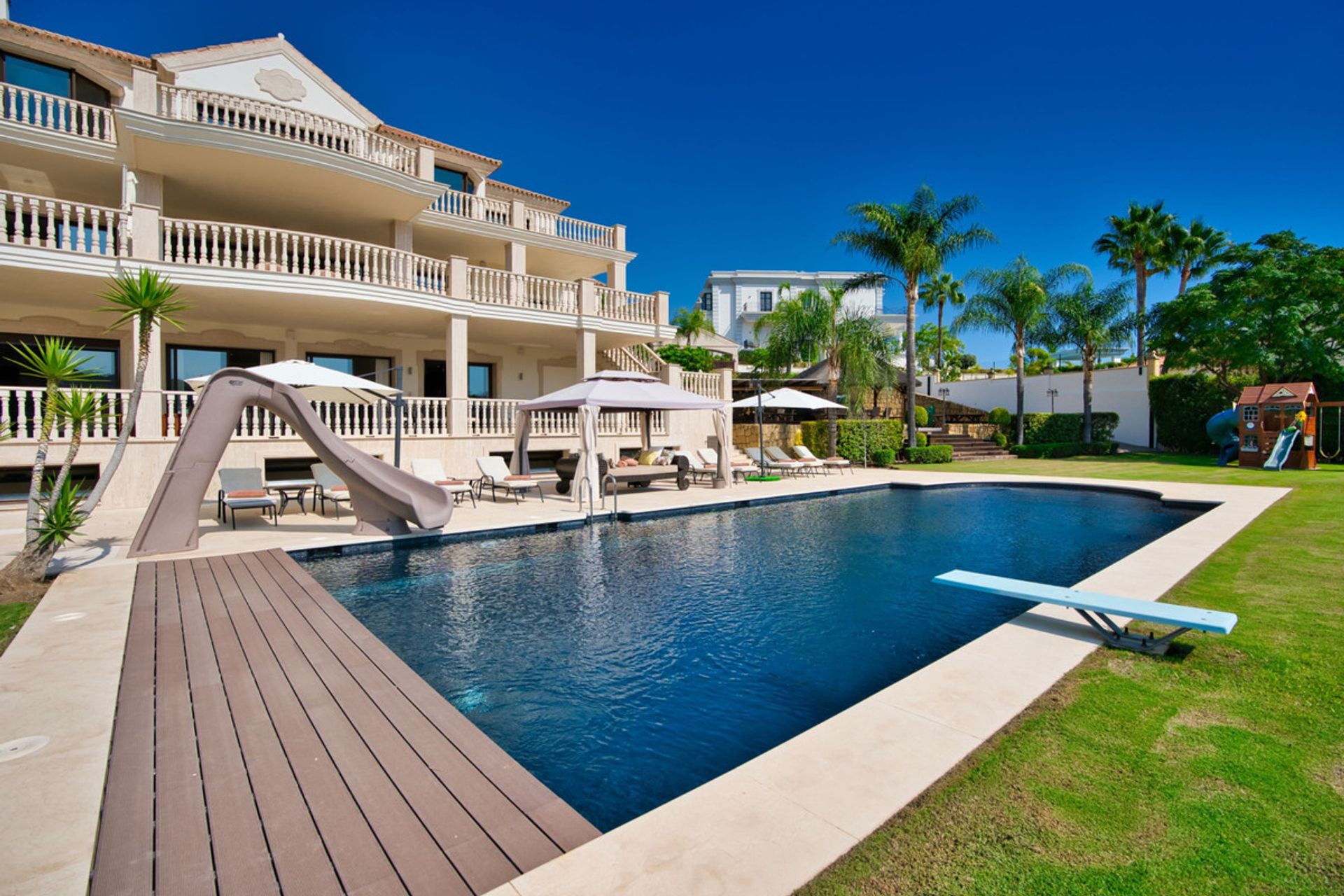 House in Benahavís, Andalusia 10225579