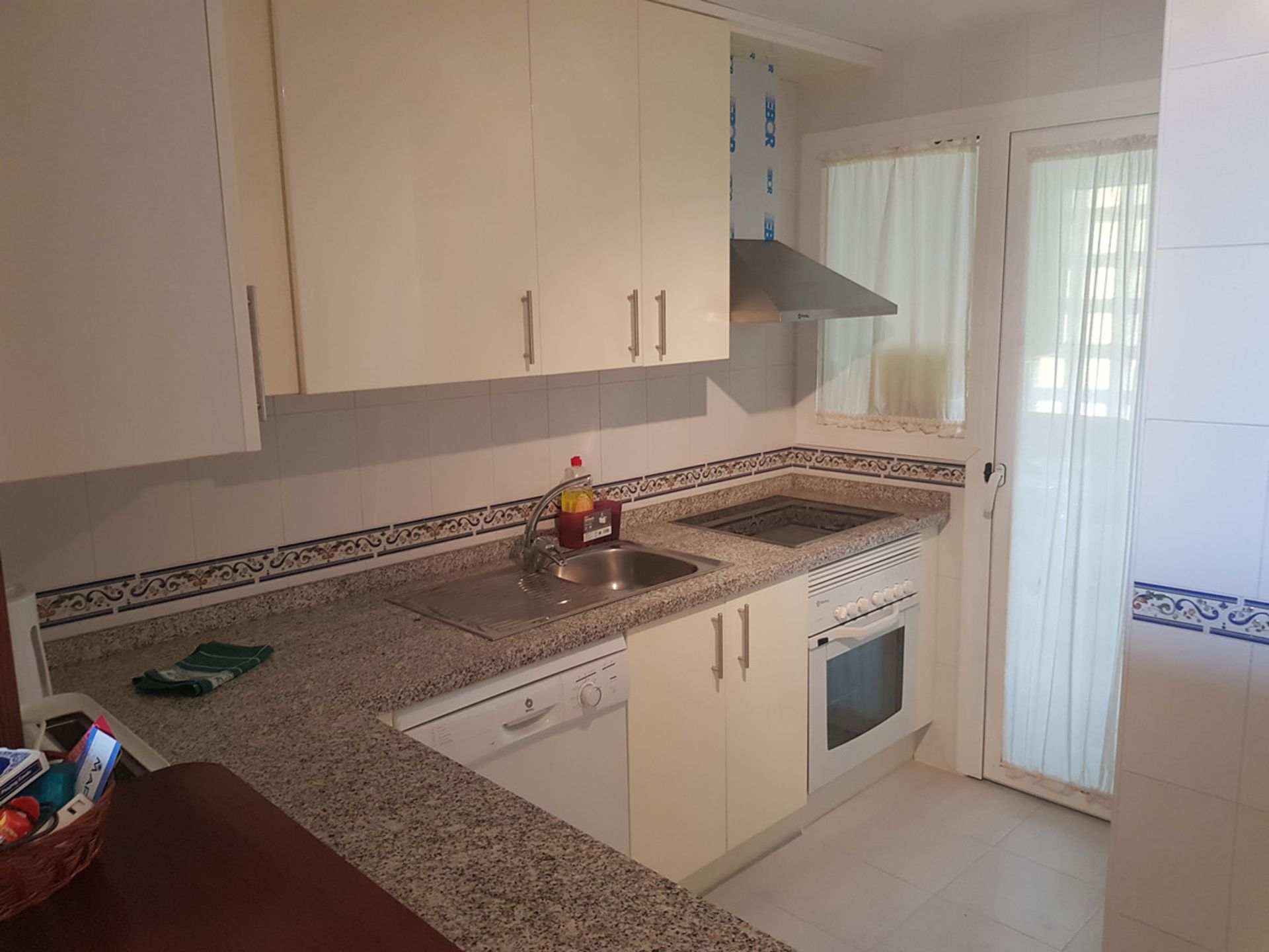 Condominio nel Puerto de la Duquesa, Andalusia 10225616