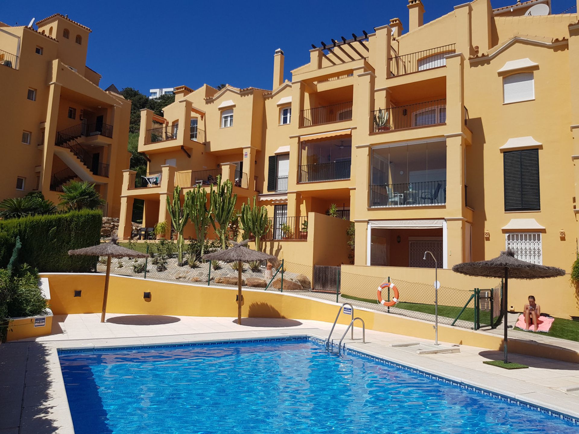 Condominium in Castillo de Sabinillas, Andalusia 10225844