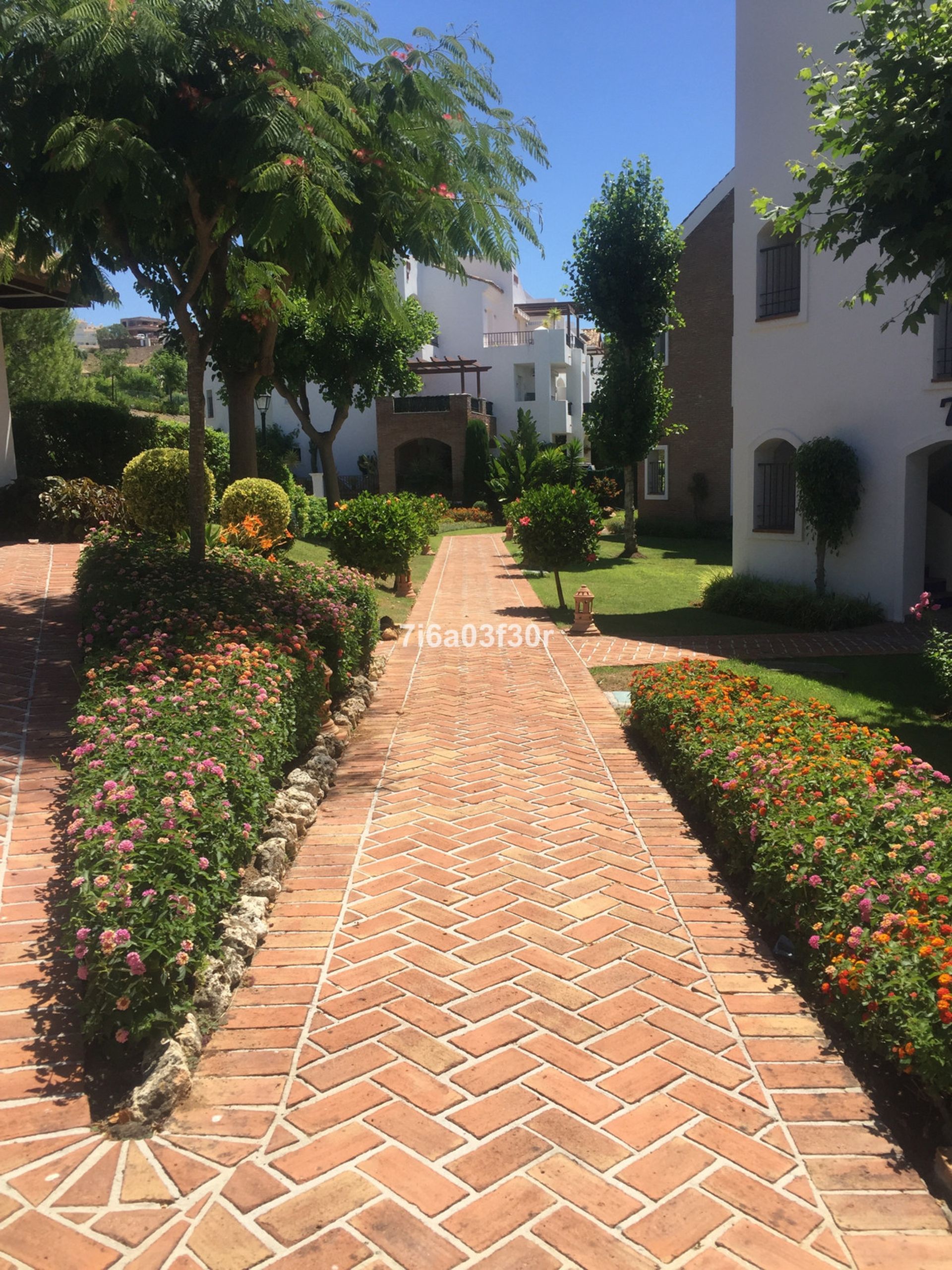 Condominium in Benahavís, Andalusia 10225862