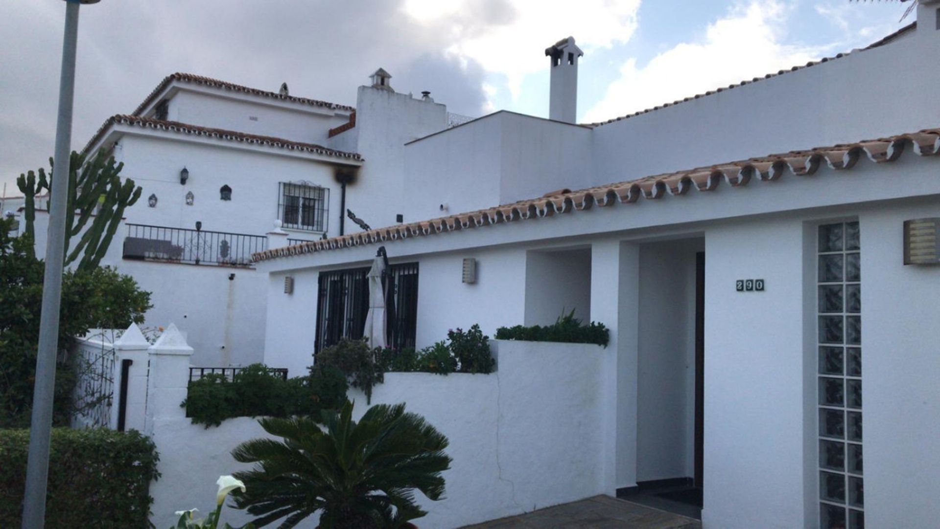 House in Puerto de la Duquesa, Andalusia 10226113