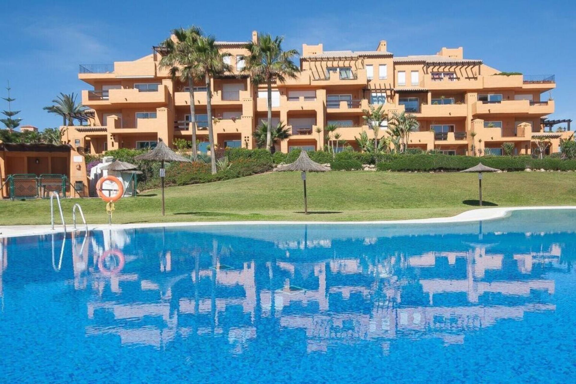 Condominium dans Château de Sabinillas, Andalousie 10226277