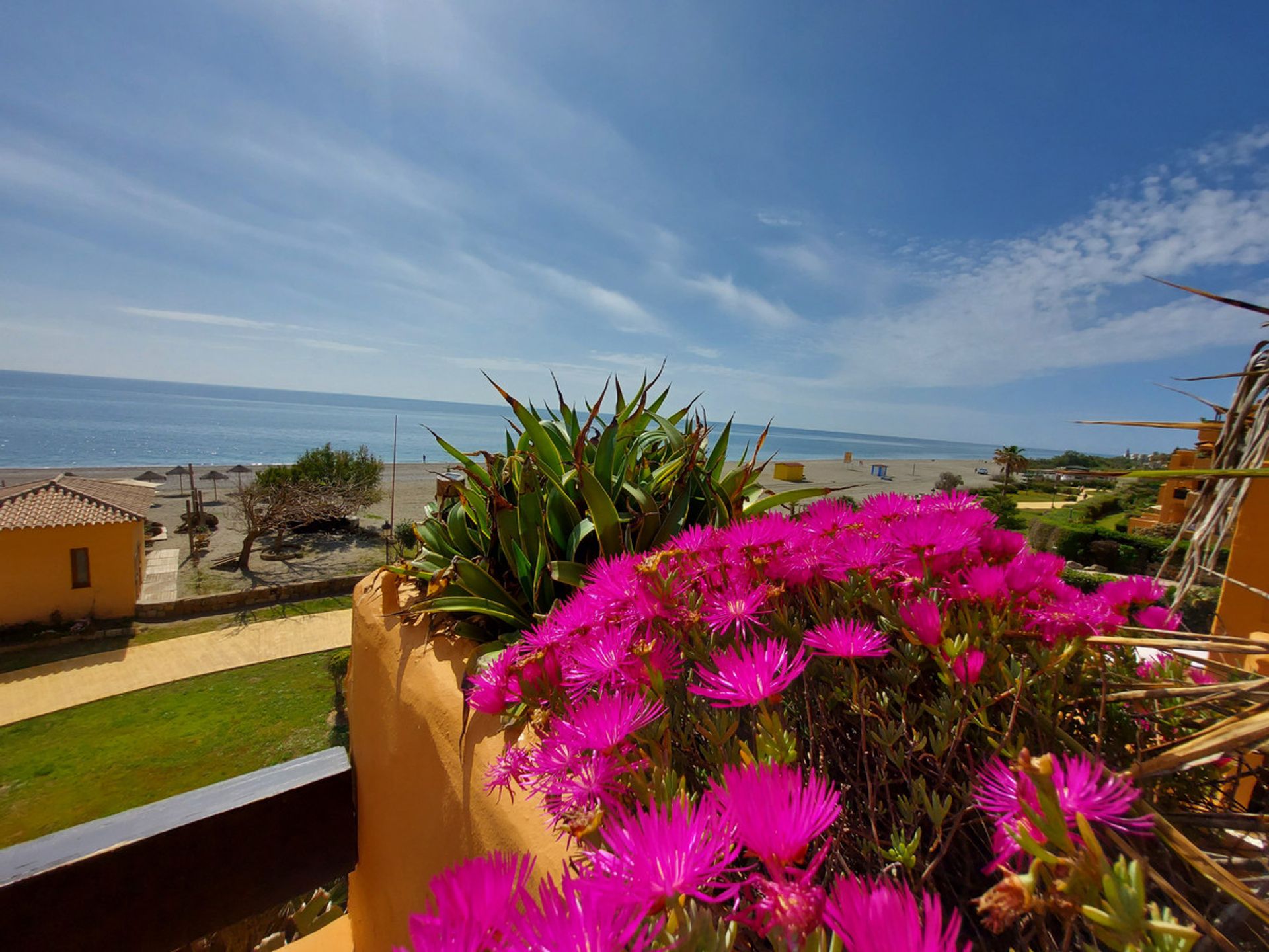 Condominium in Castillo de Sabinillas, Andalusia 10226277