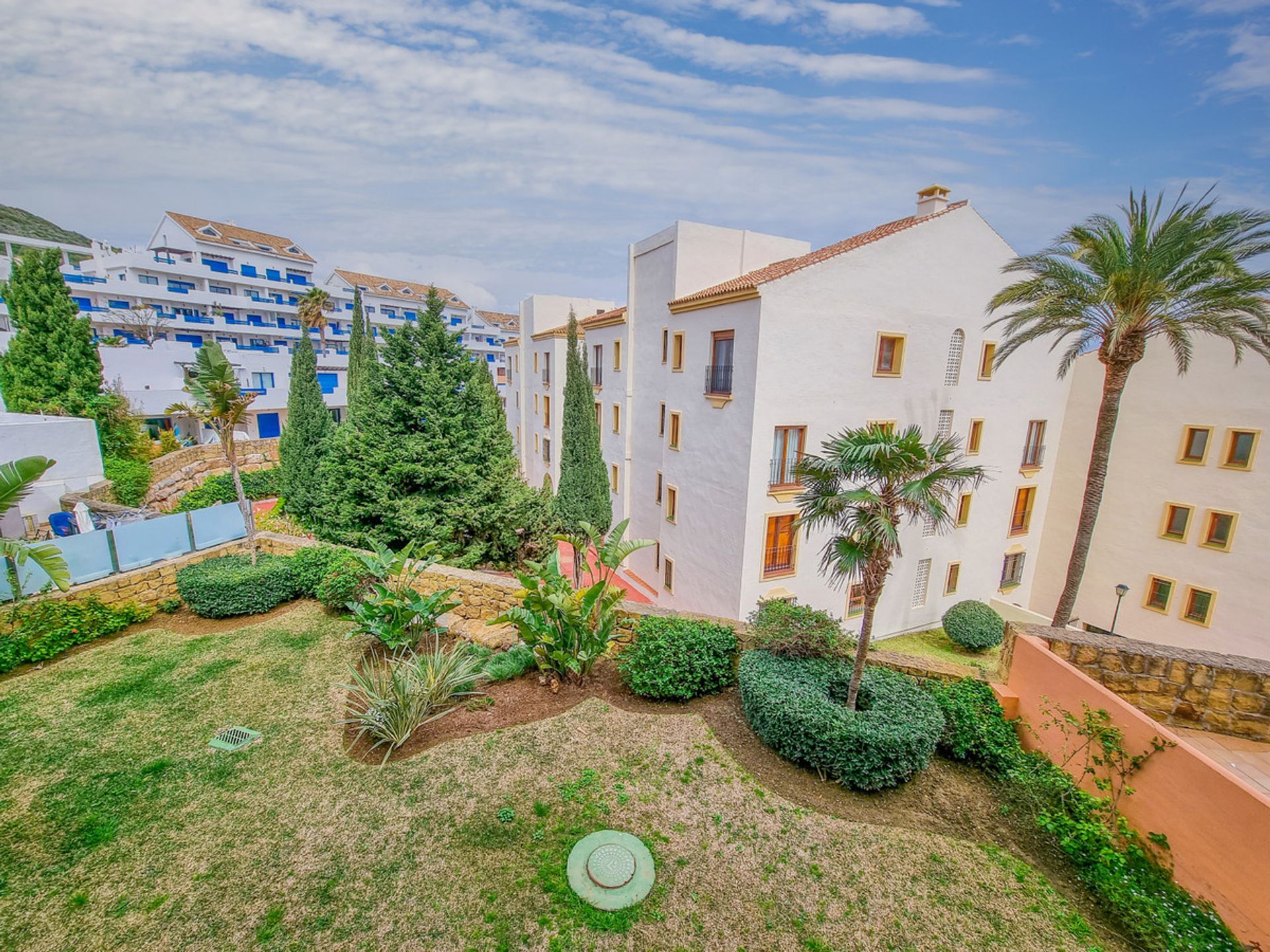 Condominium in Castillo de Sabinillas, Andalusië 10226411