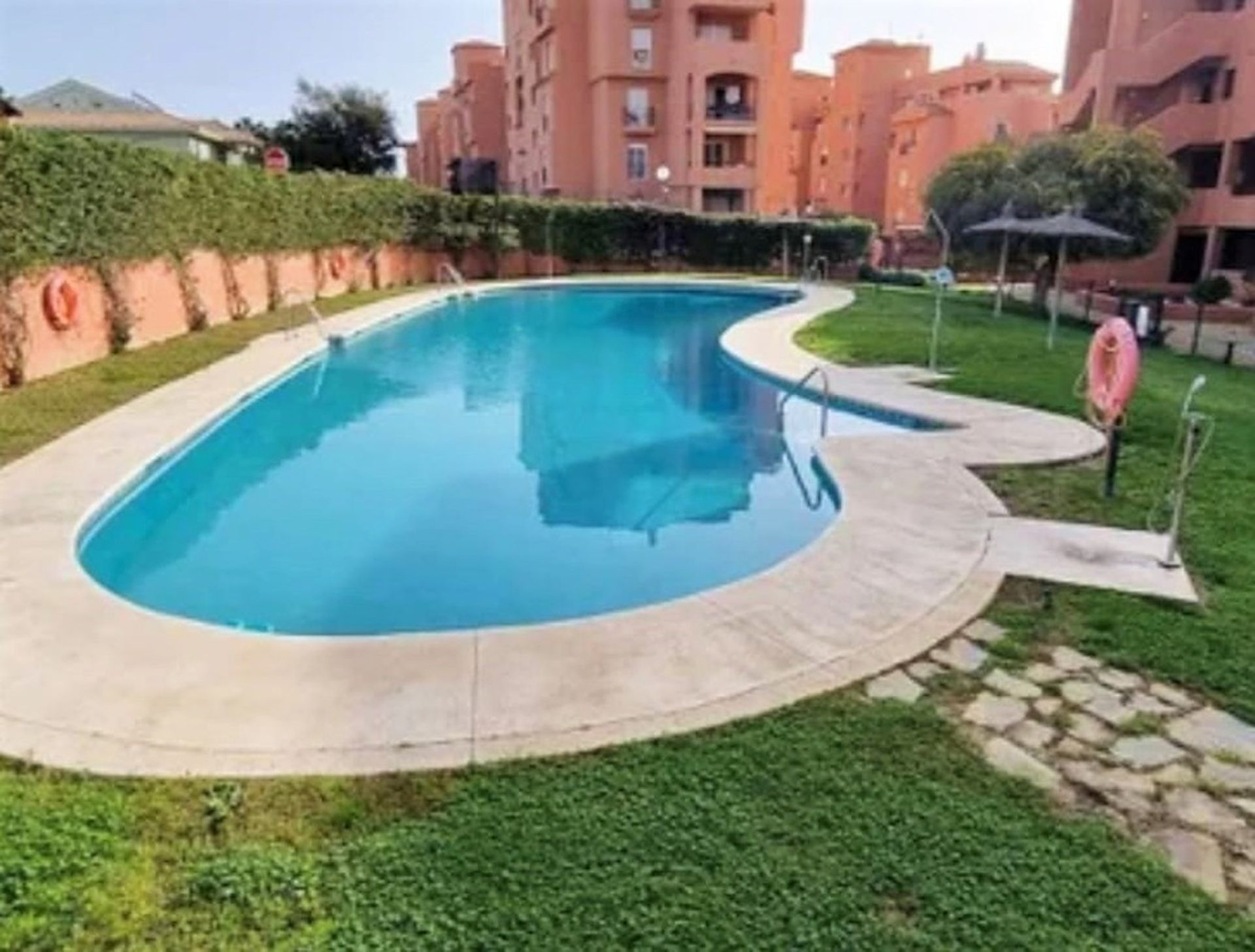 Condominio en Castillo de Sabinillas, Andalucía 10226452