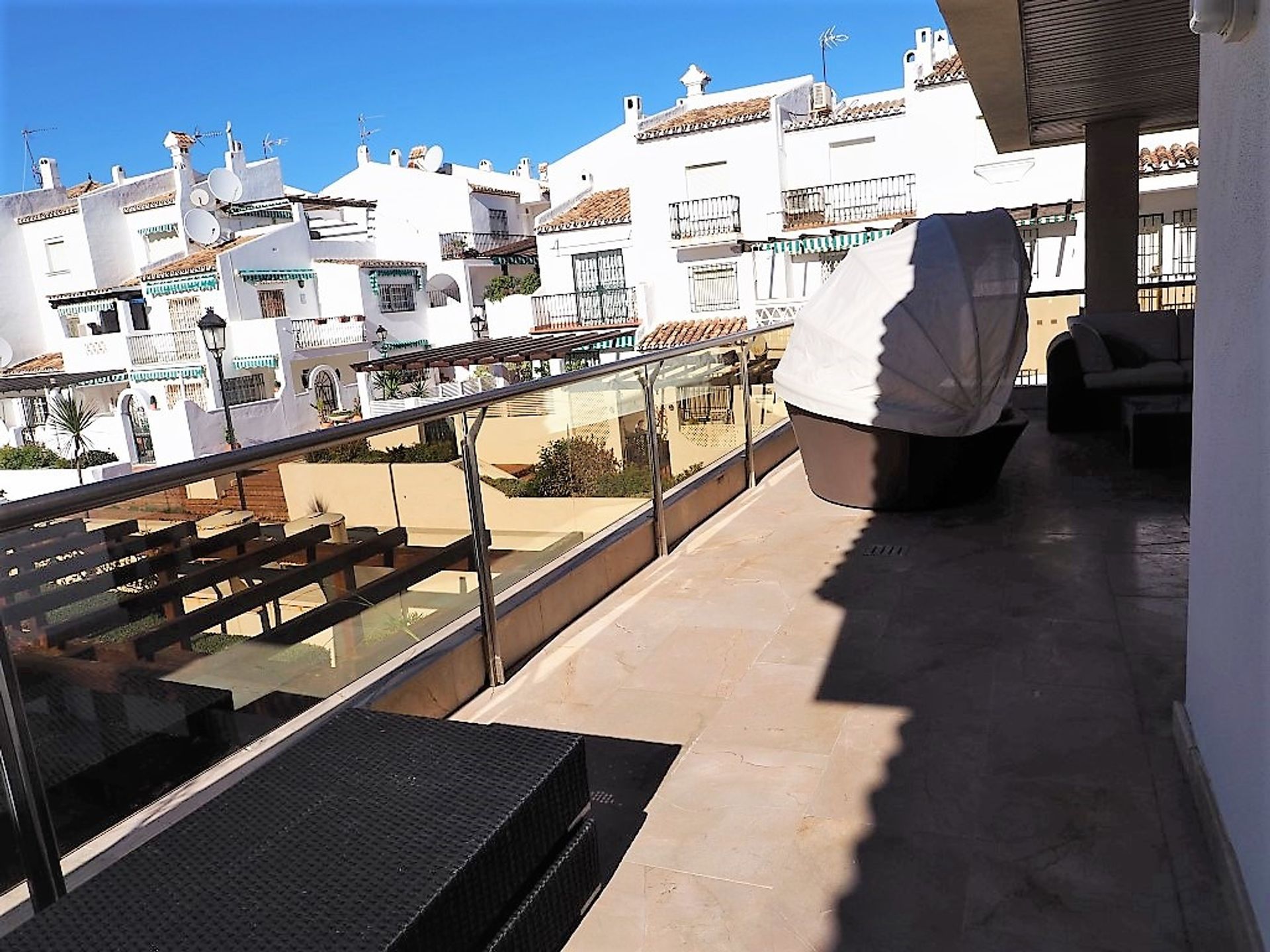 Кондоминиум в Puerto de la Duquesa, Andalusia 10226480