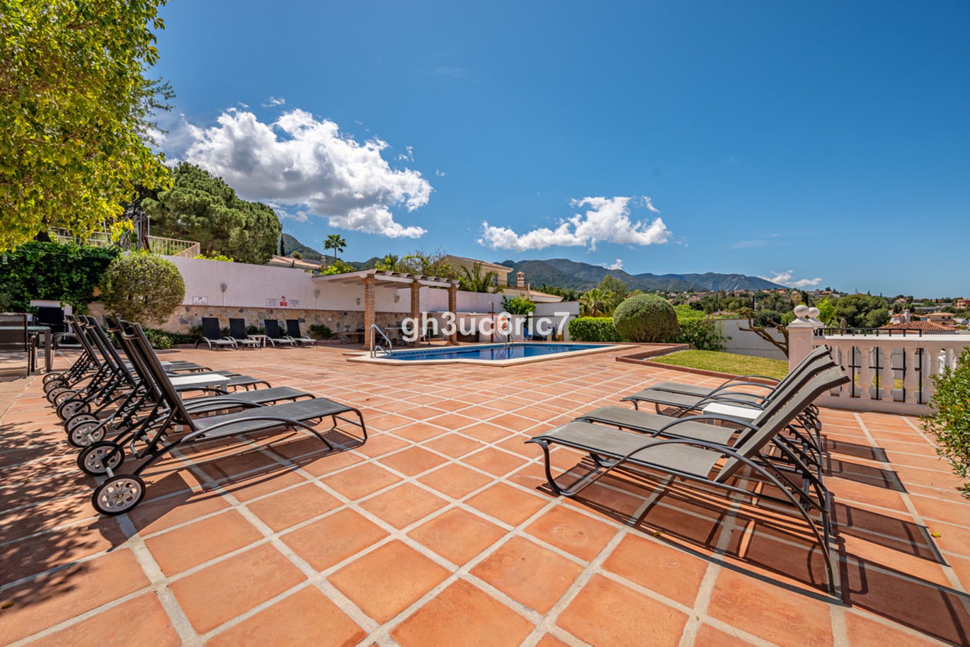 Rumah di Alhaurín de la Torre, Andalucía 10226811