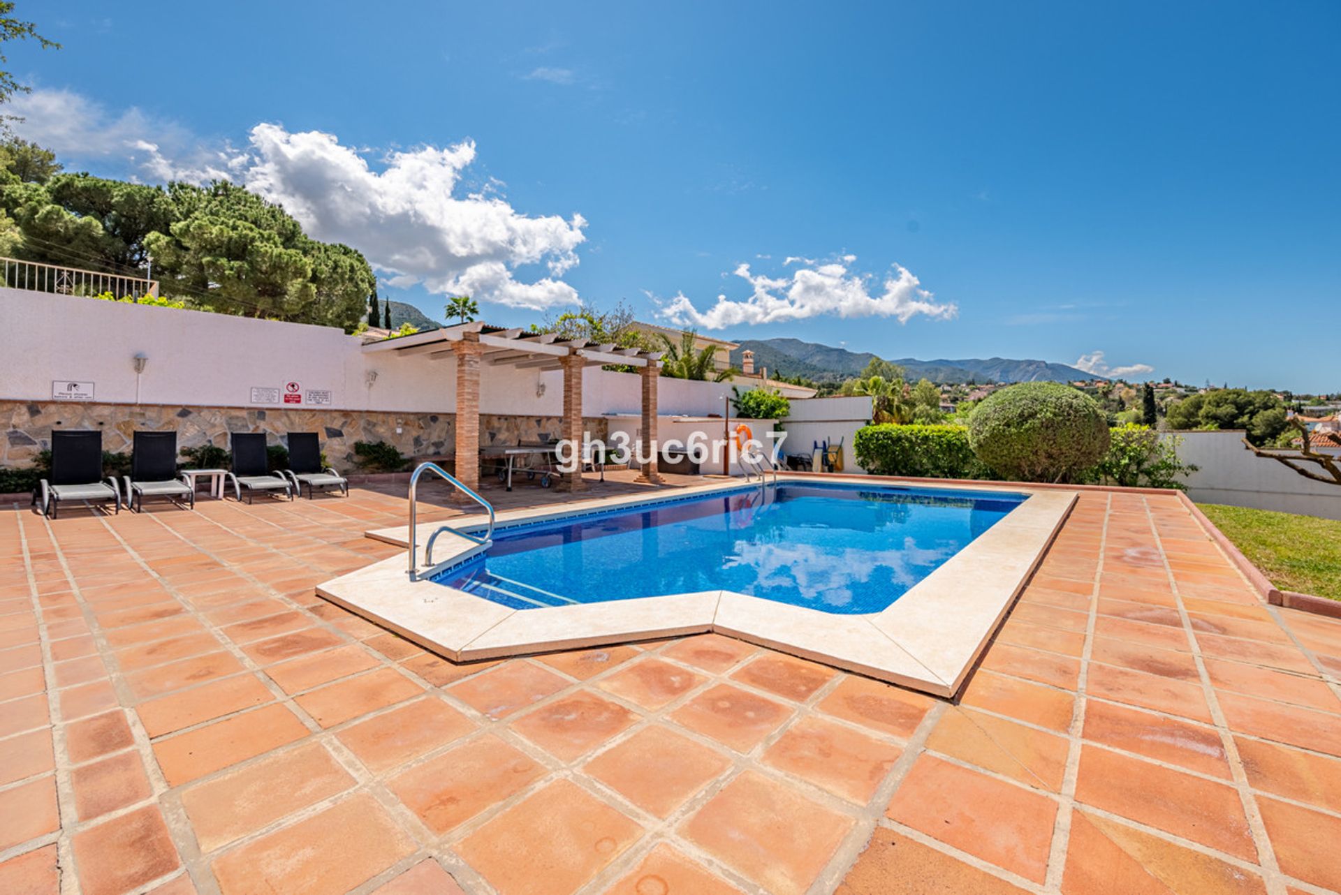 Rumah di Alhaurín de la Torre, Andalucía 10226811