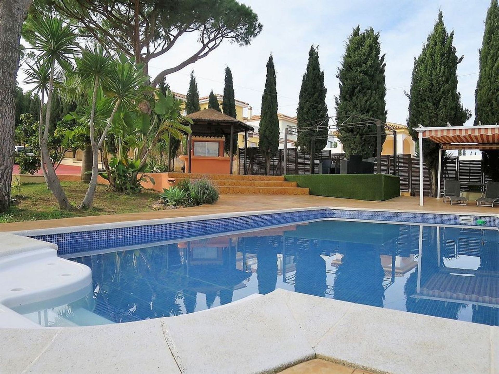 casa en Alhaurín de la Torre, Andalusia 10226813