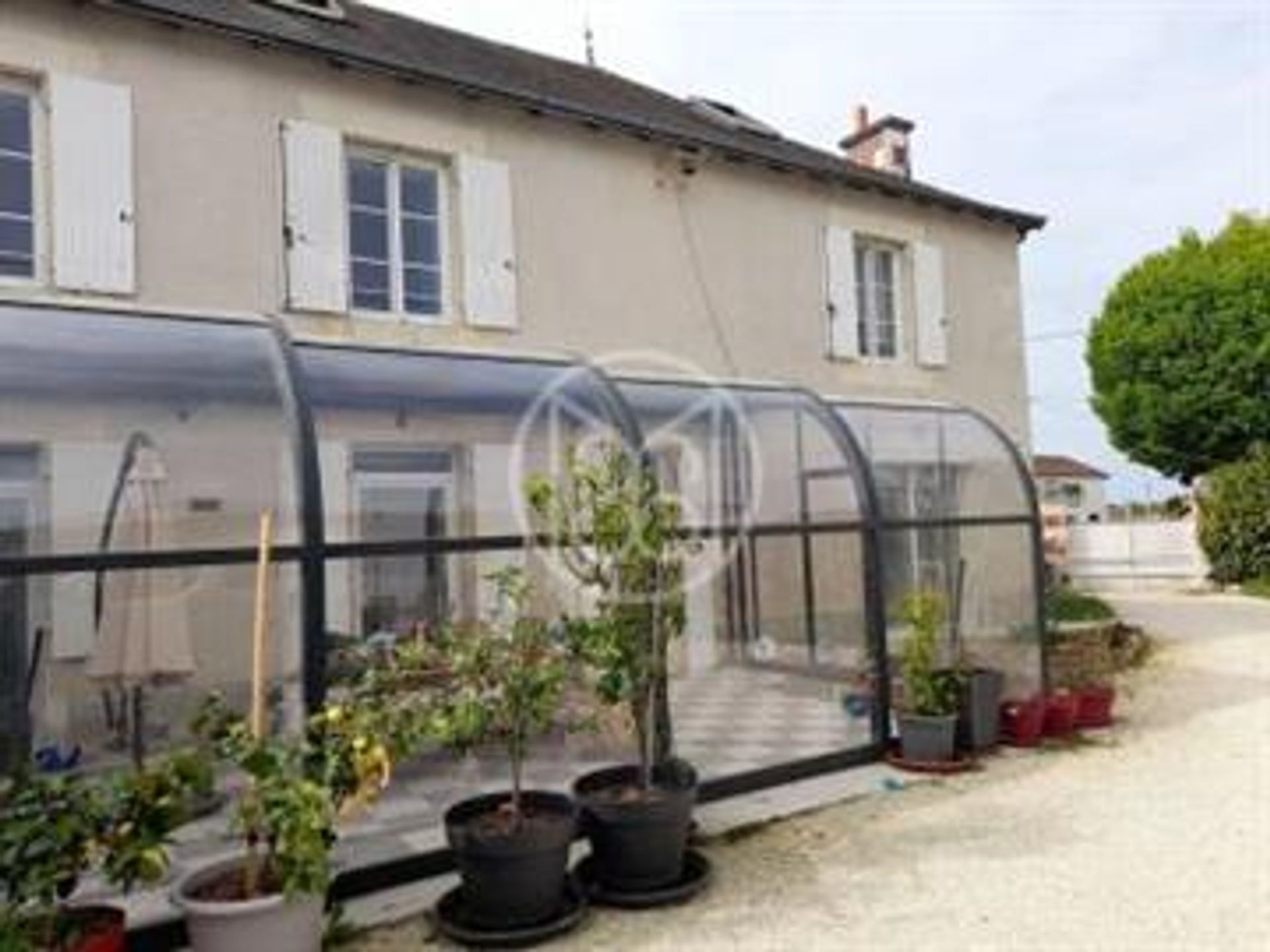 Huis in Civray, Nouvelle-Aquitaine 10226934