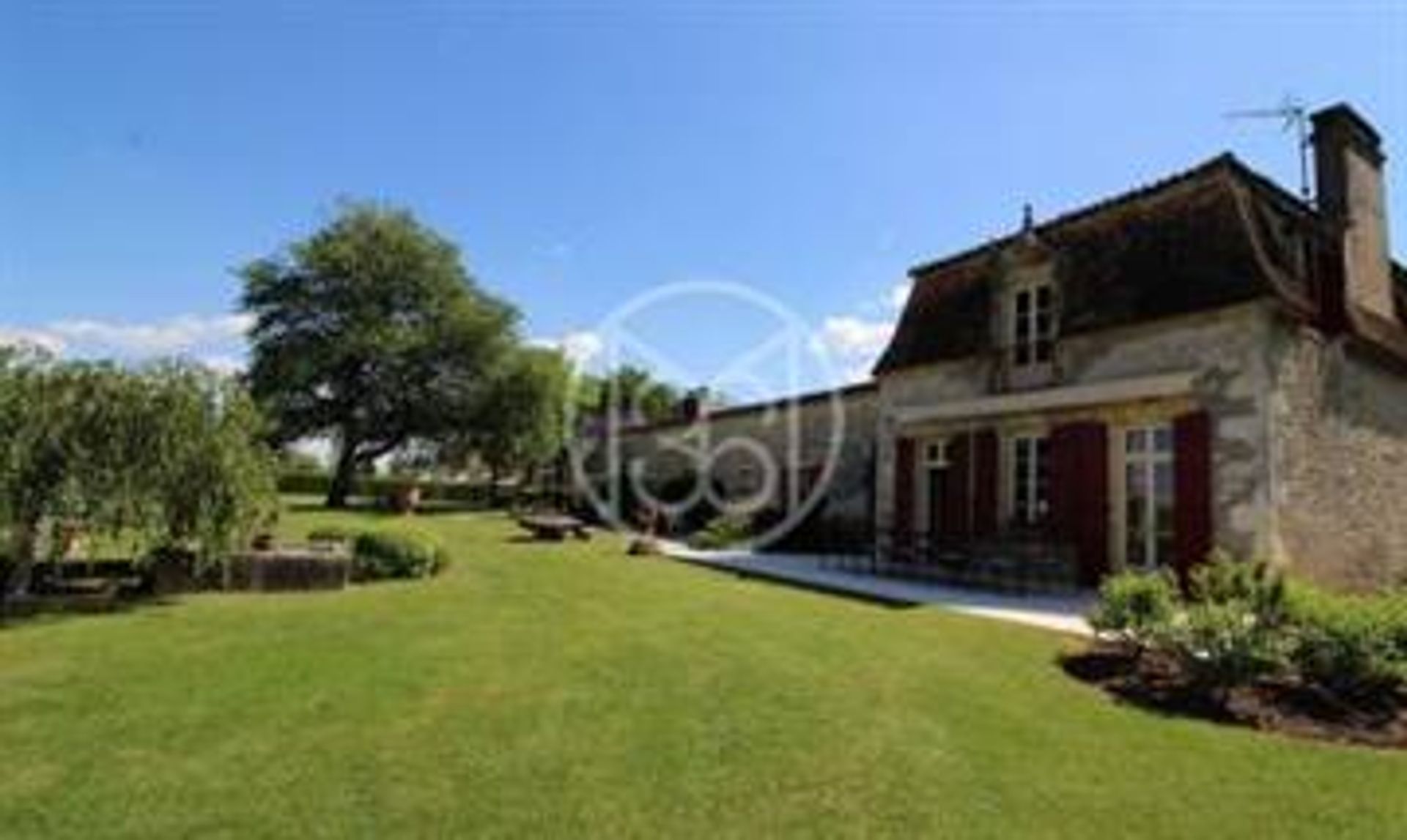 casa en Sainte-Foy-la-Grande, Nouvelle-Aquitaine 10226954