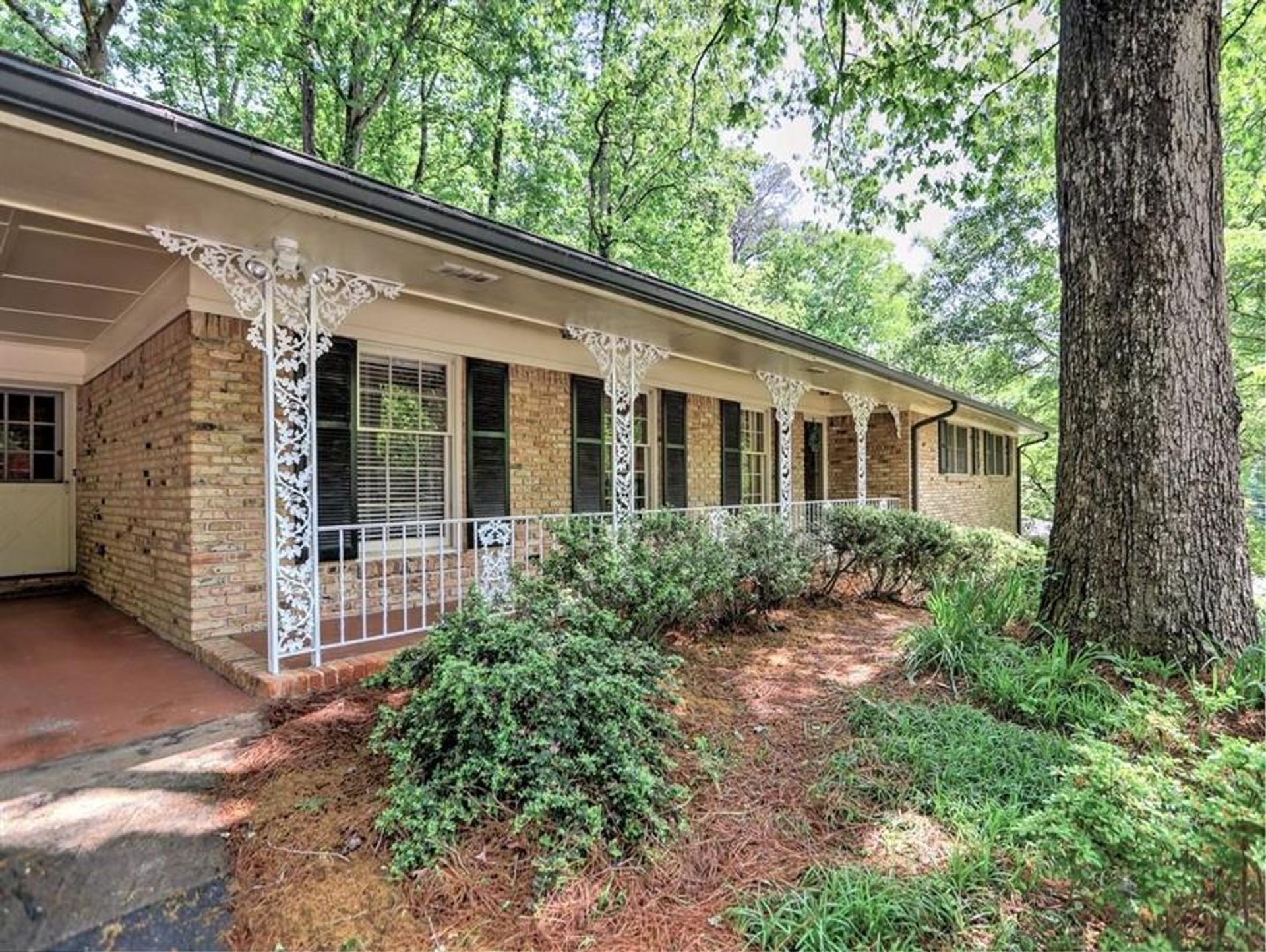 House in Sandy Springs, Georgia 10227701