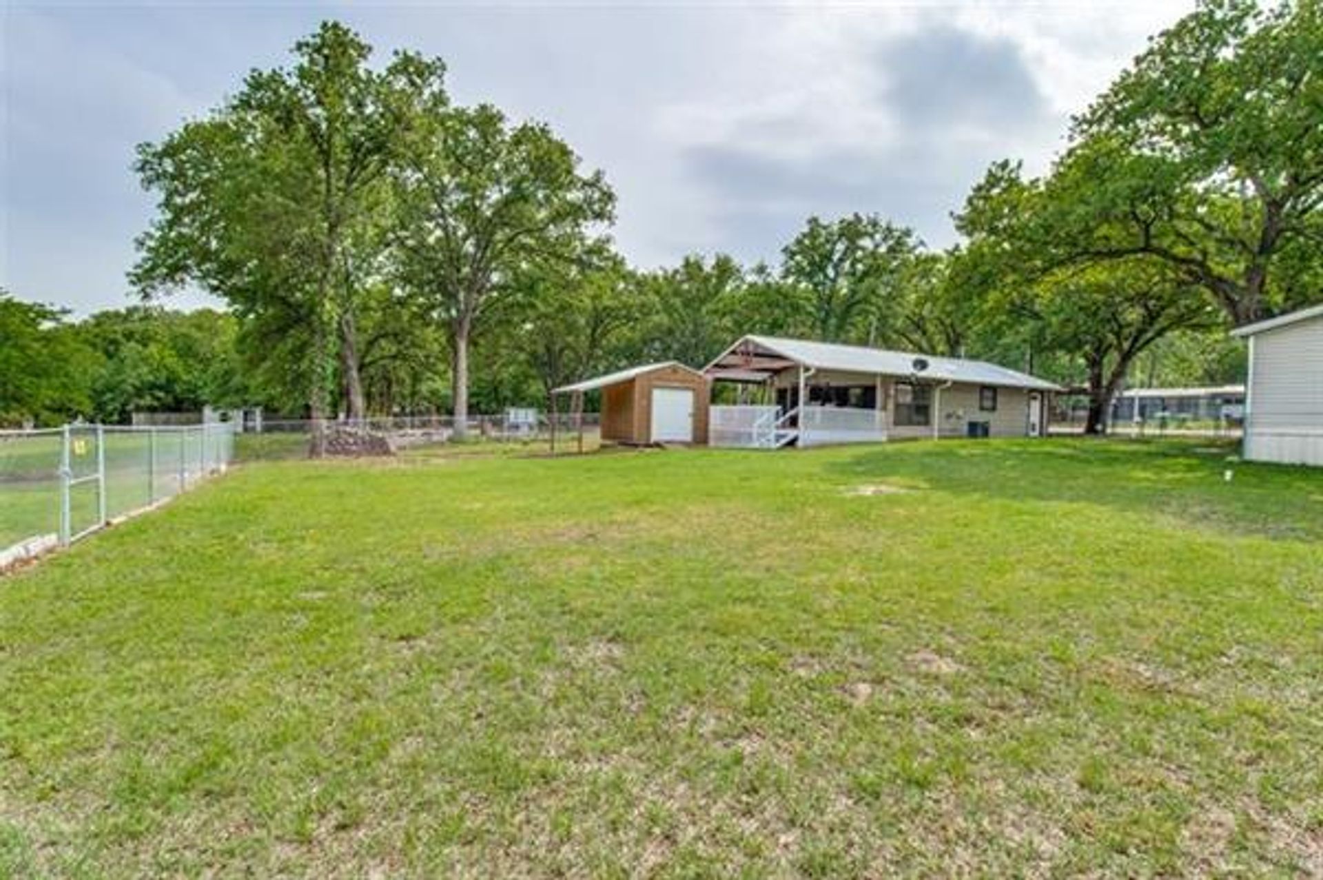 بيت في Gordonville, Texas 10228989