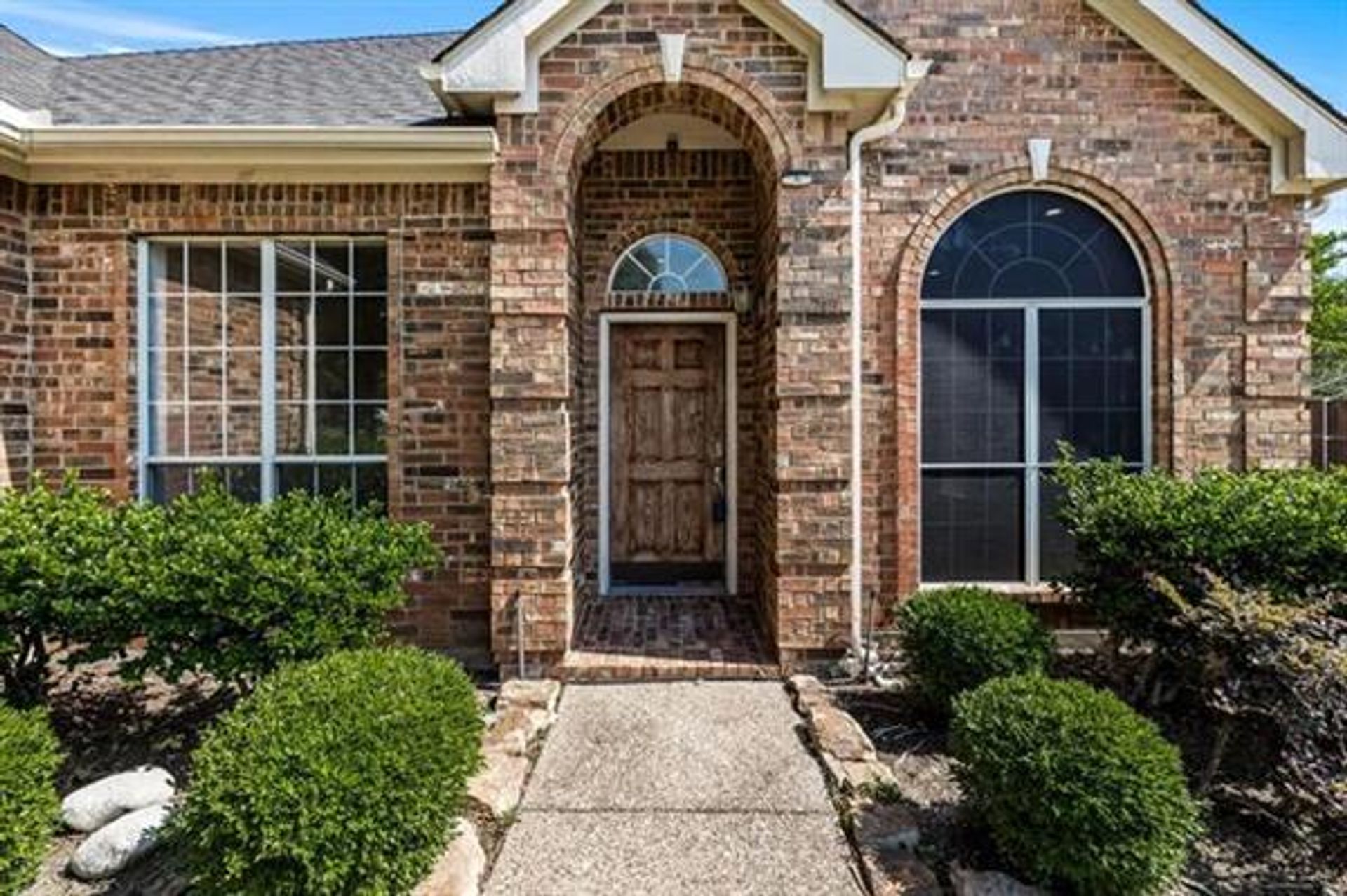 House in Frisco, Texas 10229145