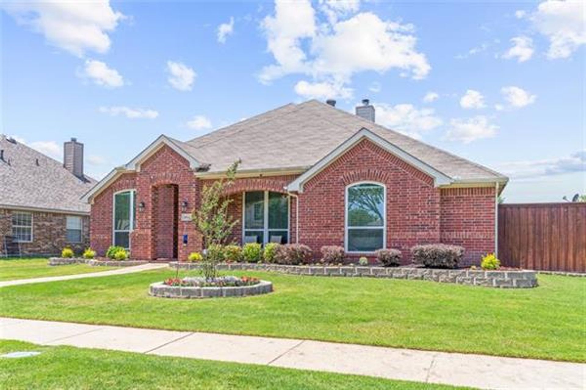 House in Rowlett, Texas 10229224