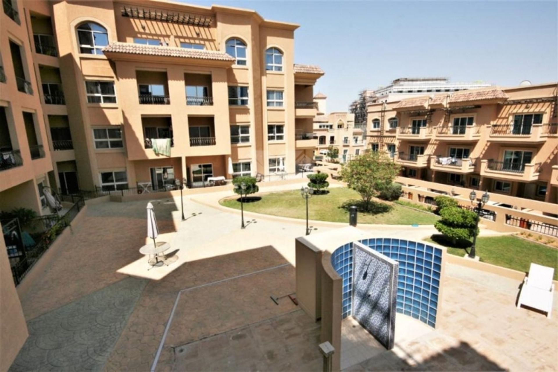 Condominium dans Warisan, Dubaï 10229411