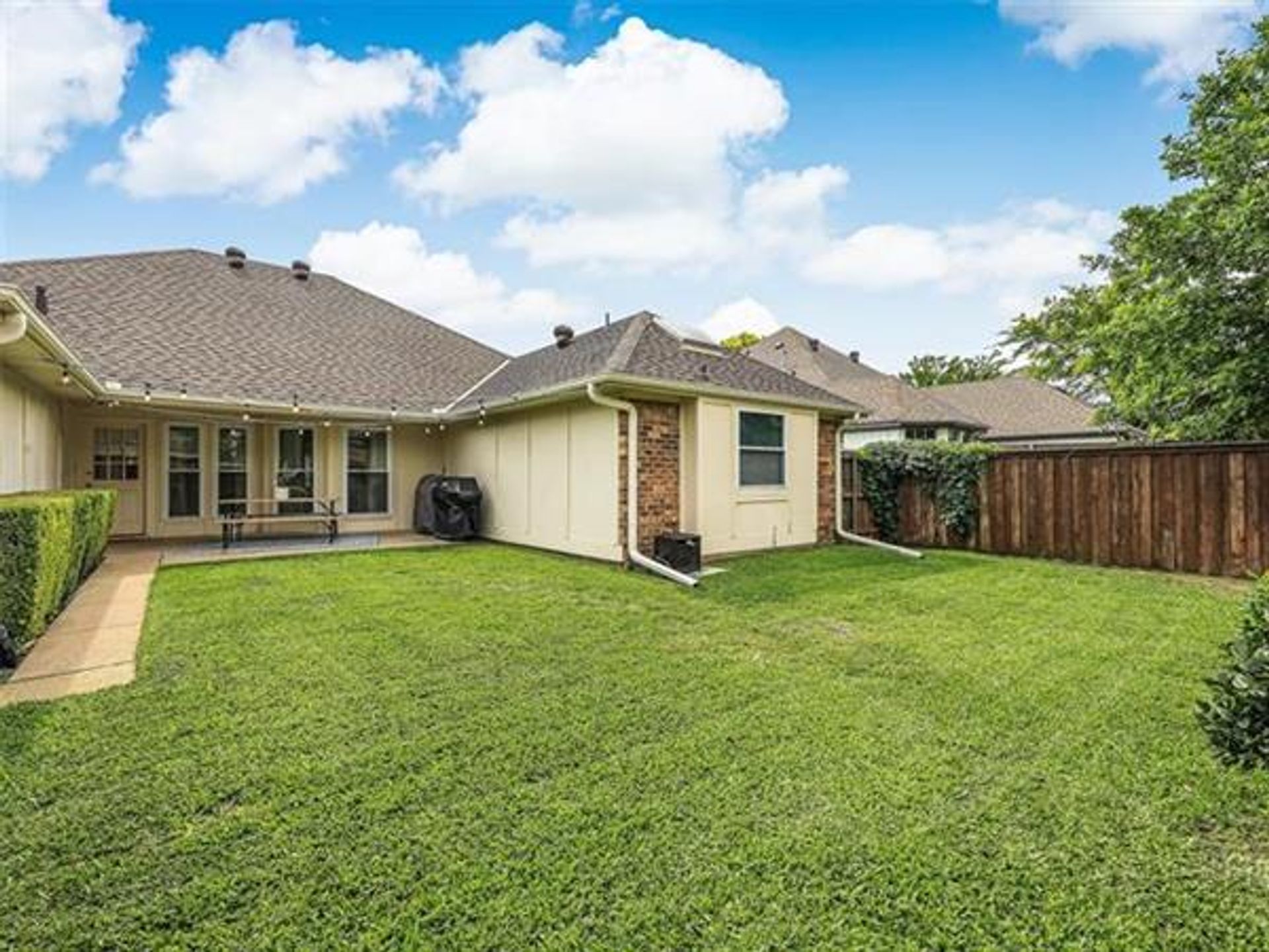 Hus i Plano, Texas 10230007