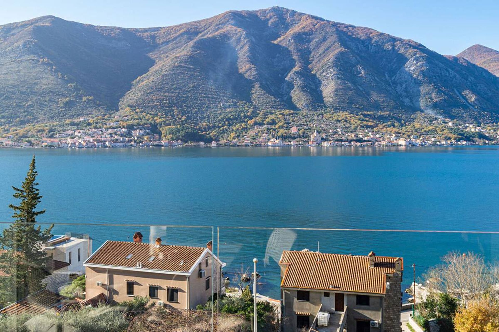 Borettslag i Dobrota, Kotor Municipality 10230091