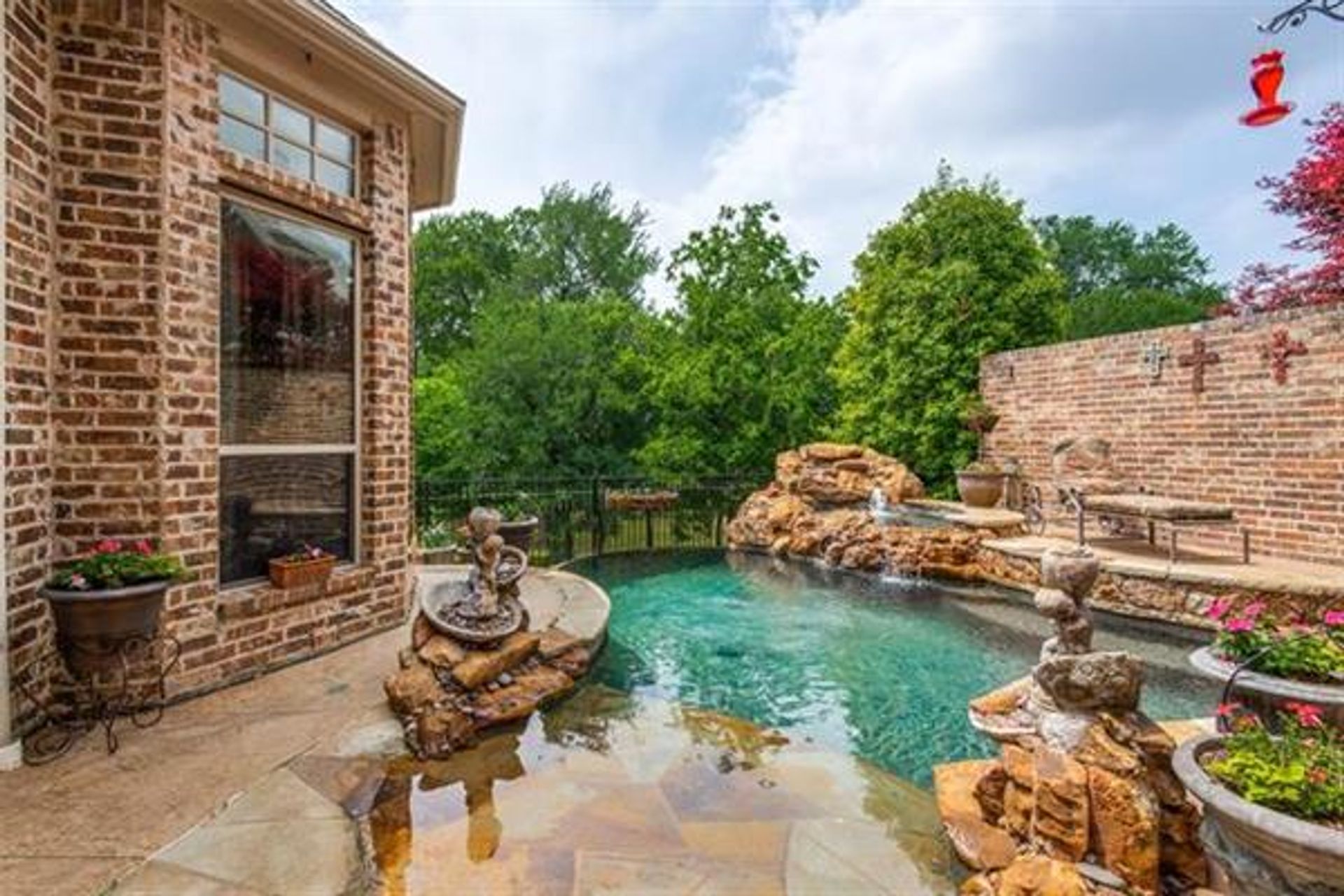 House in Plano, Texas 10230137