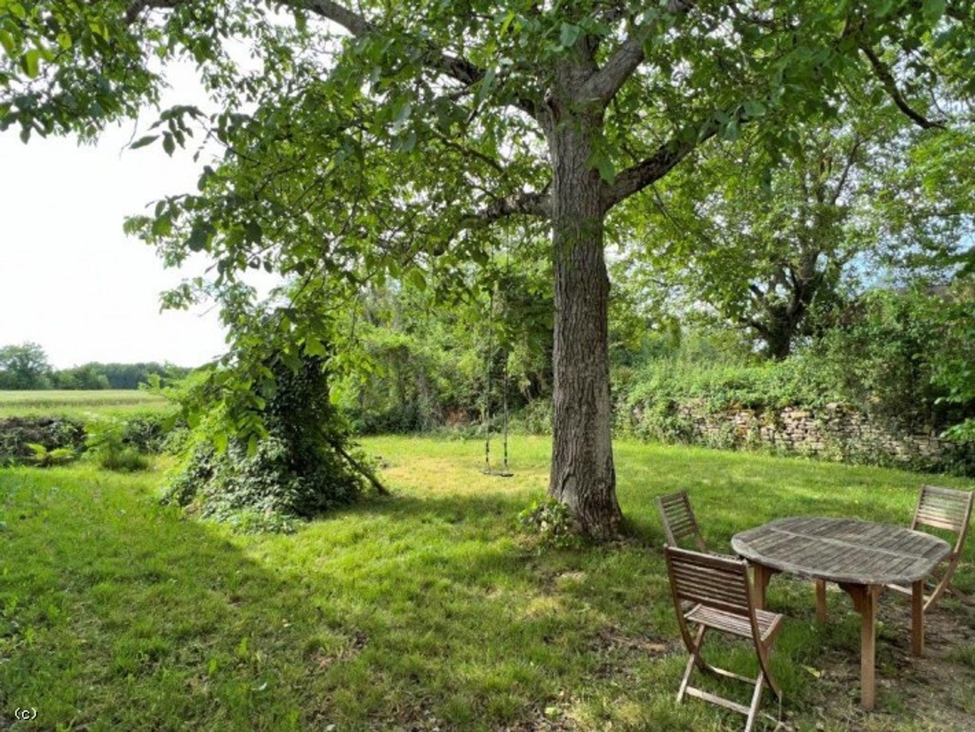 House in Ruffec, Nouvelle-Aquitaine 10230194