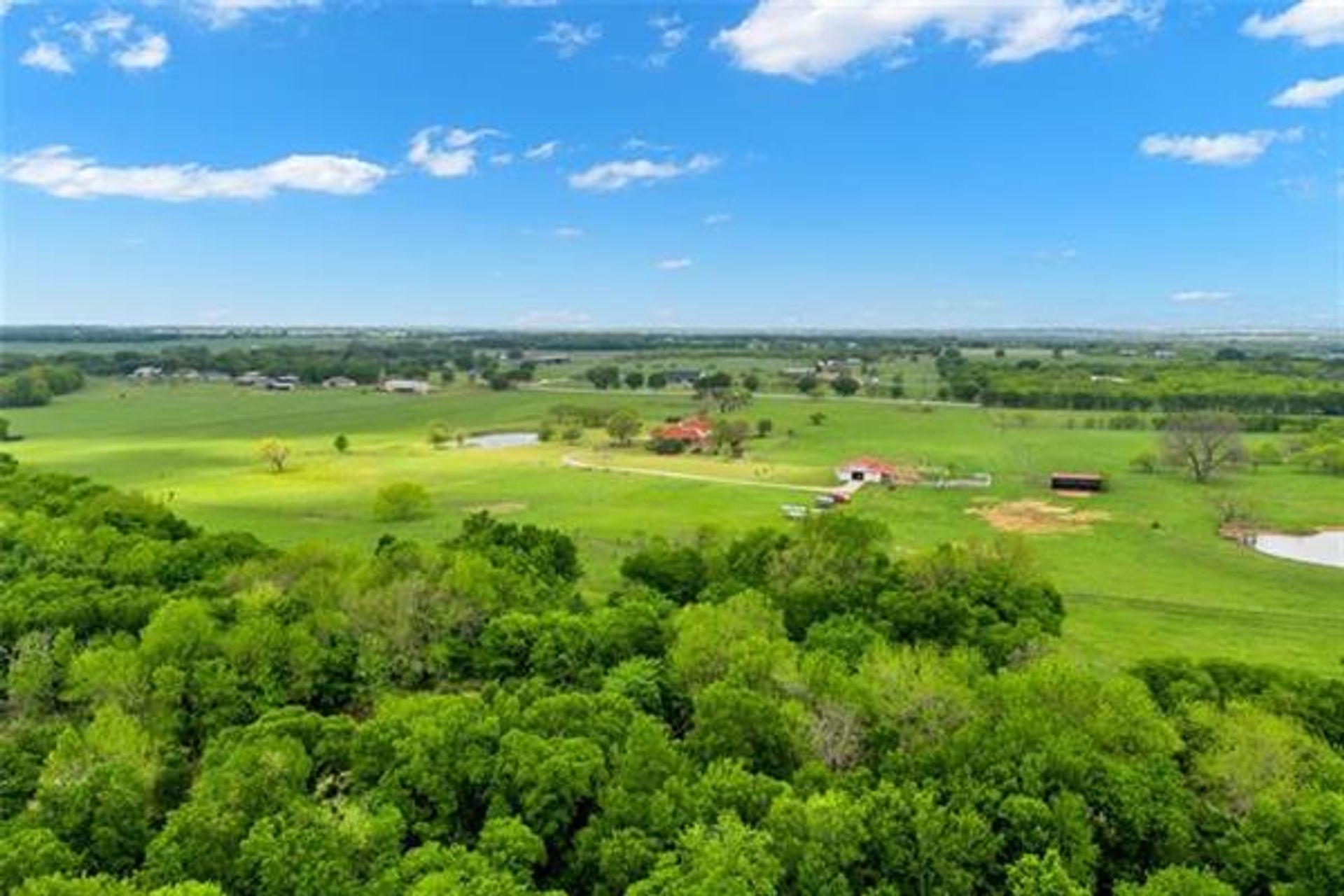 casa en Maypearl, Texas 10230361