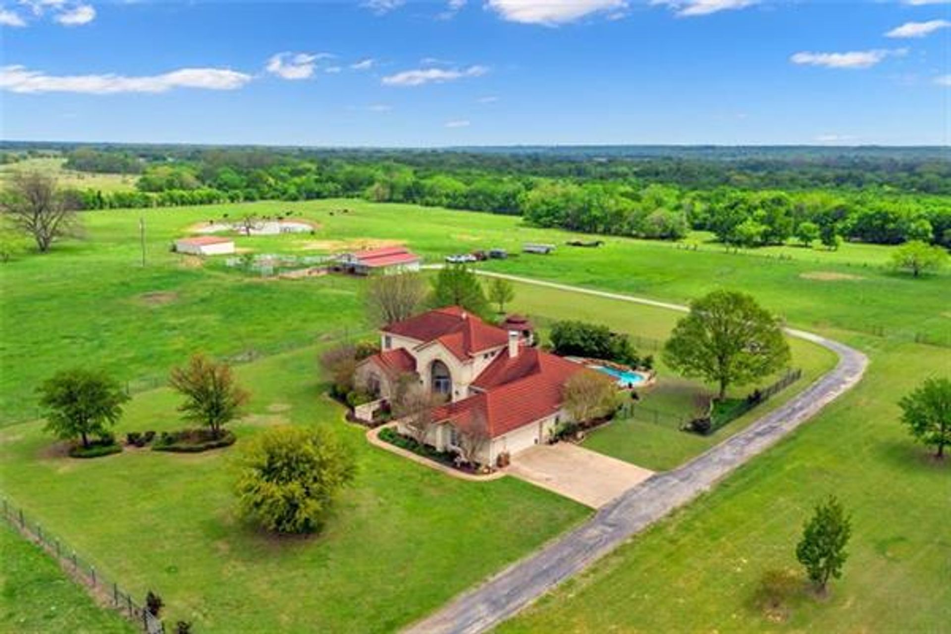 жилой дом в Maypearl, Texas 10230363