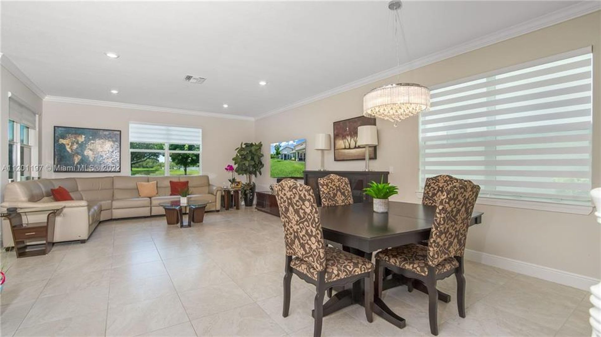 Condominium in Hollywood, Florida 10230640