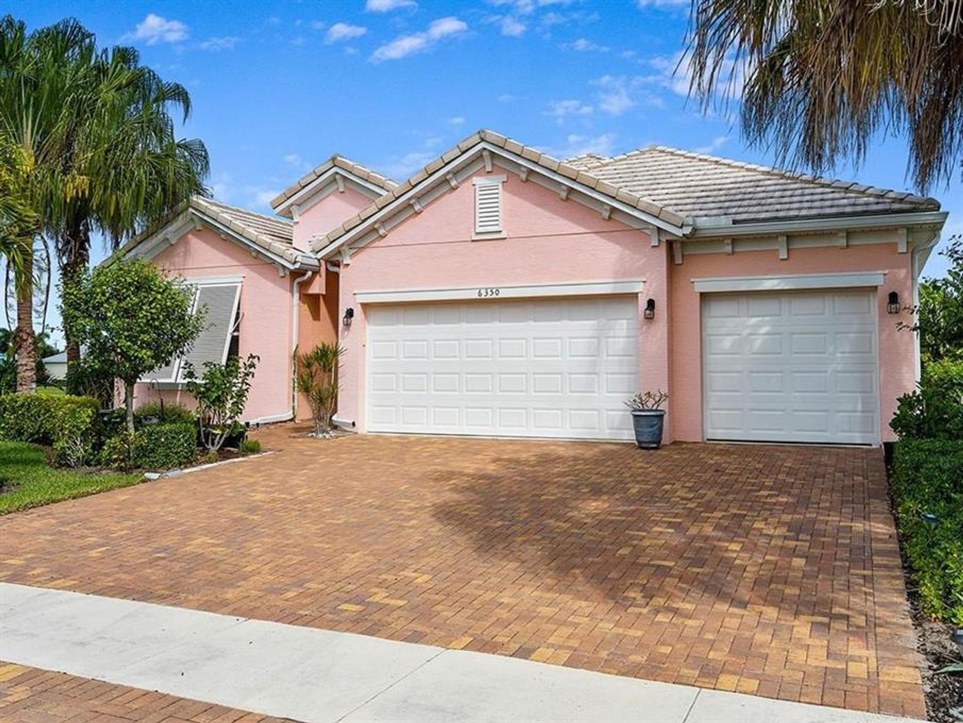 House in Vero Beach, Florida 10230858