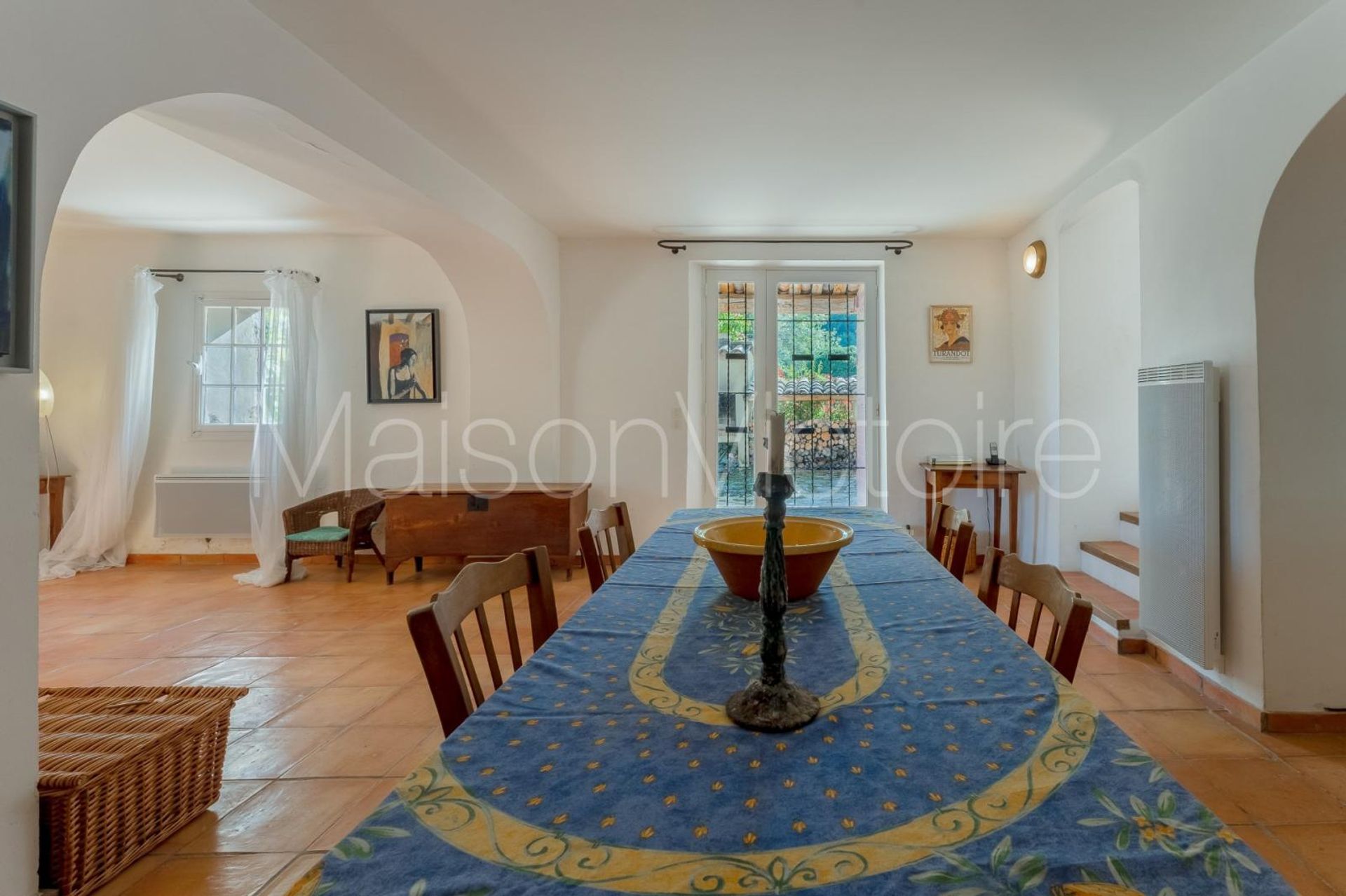 Annen i Saignon, Provence-Alpes-Cote d'Azur 10230951