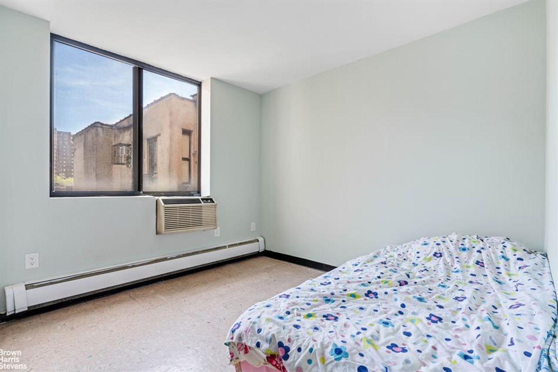 Condominium in New York, New York 10230999