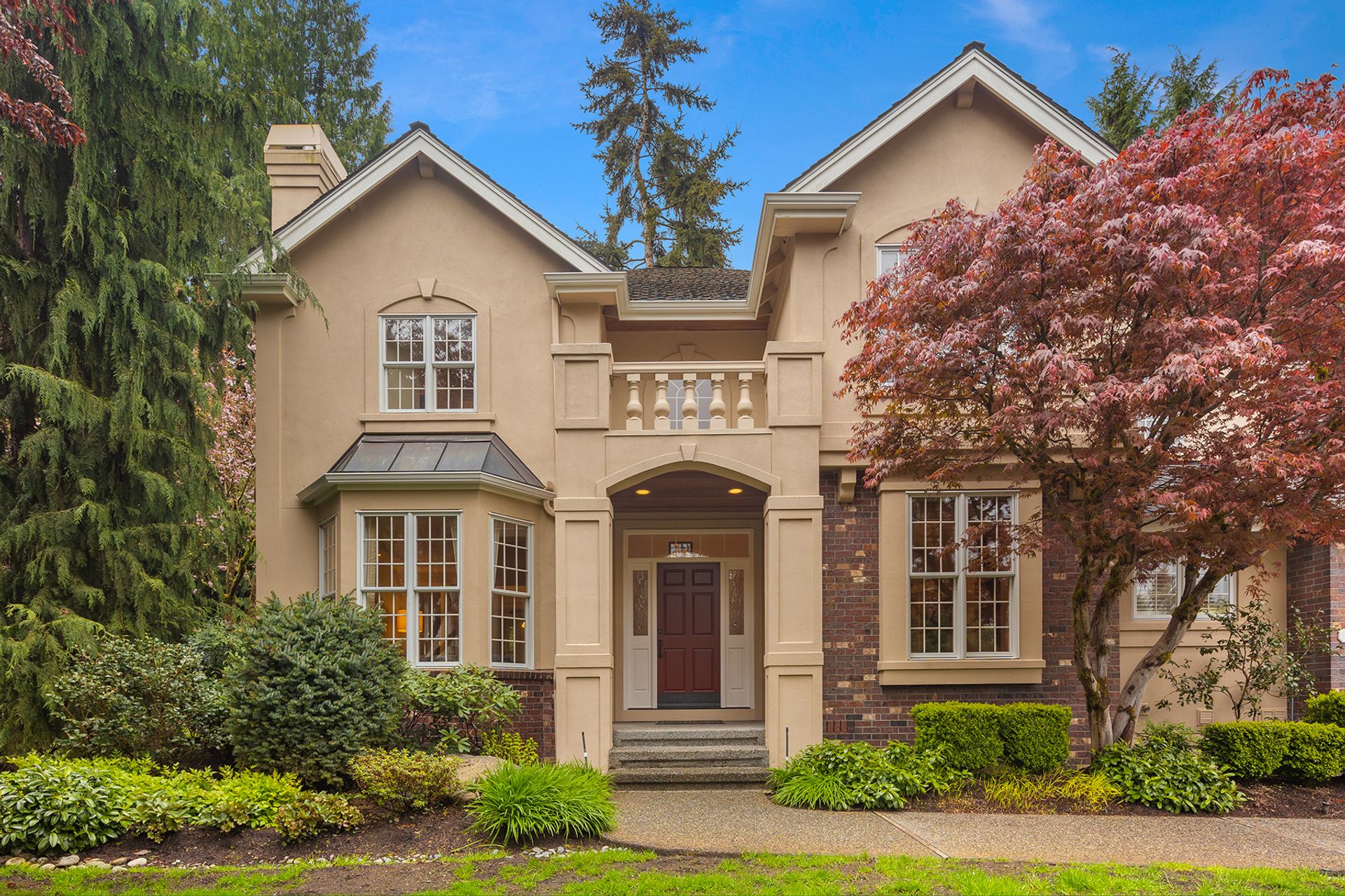 House in White, Washington 10231334