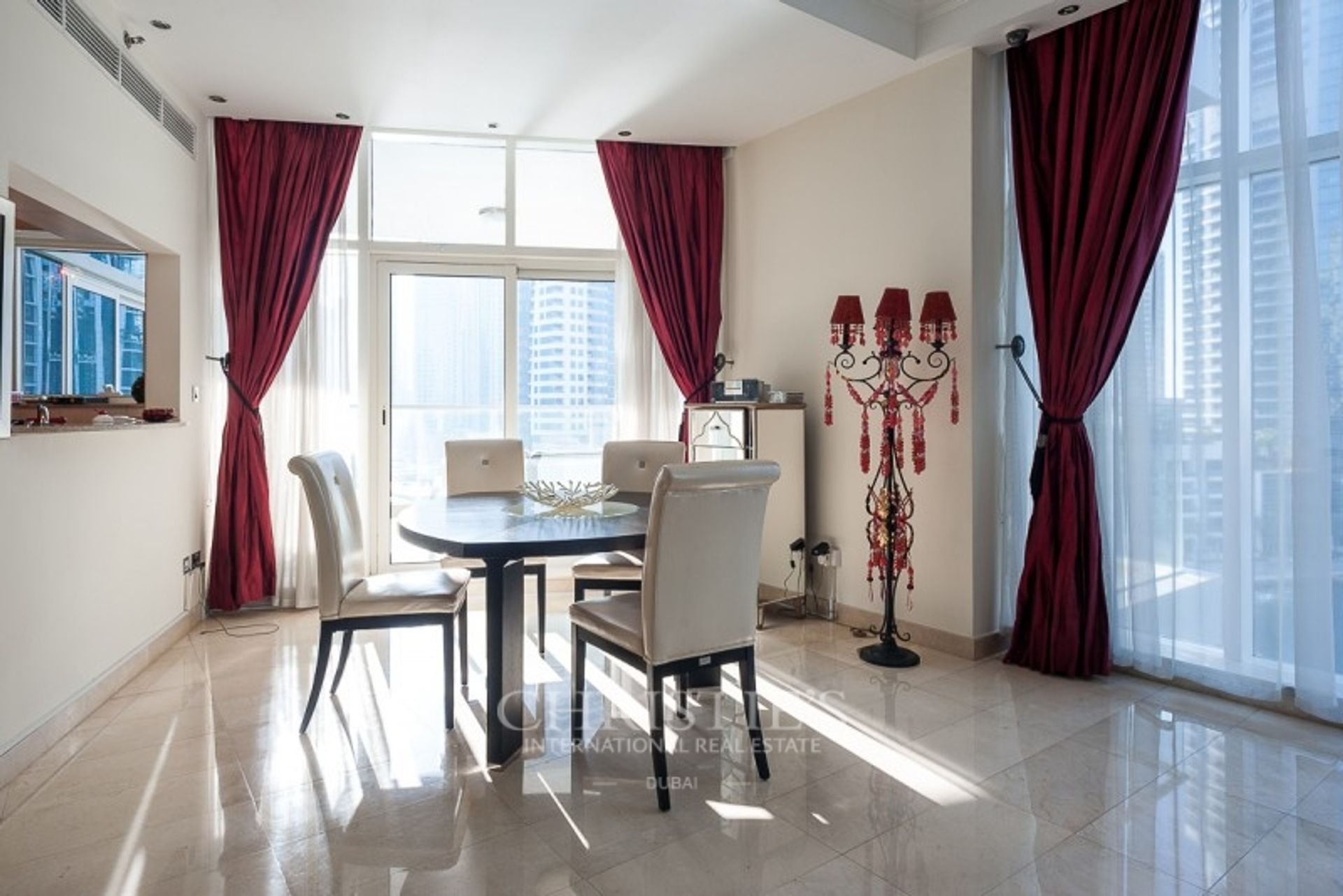 Condominium in Dubai, Dubayy 10234218