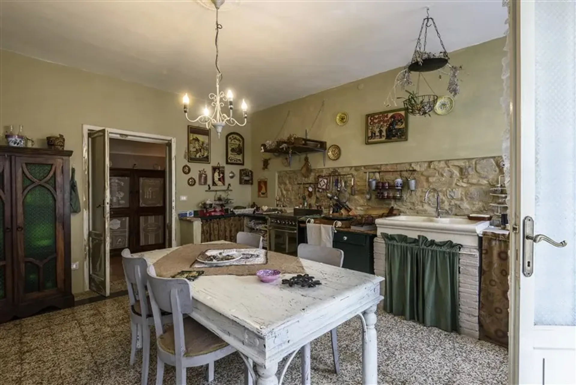 Casas Múltiplas no Salsomaggiore Terme, Emilia-Romagna 10234243