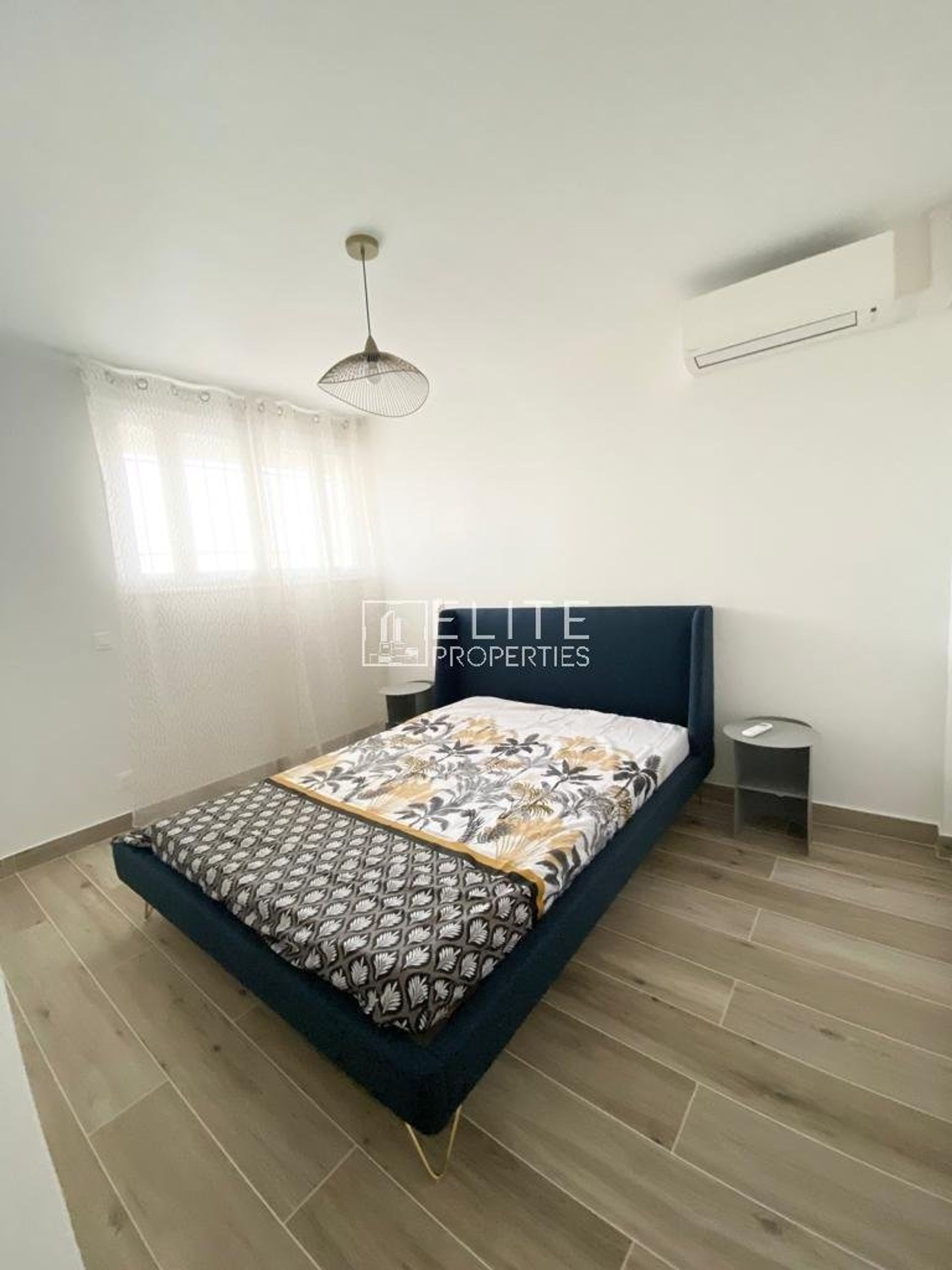 Кондоминиум в Antibes, Alpes-Maritimes 10234440