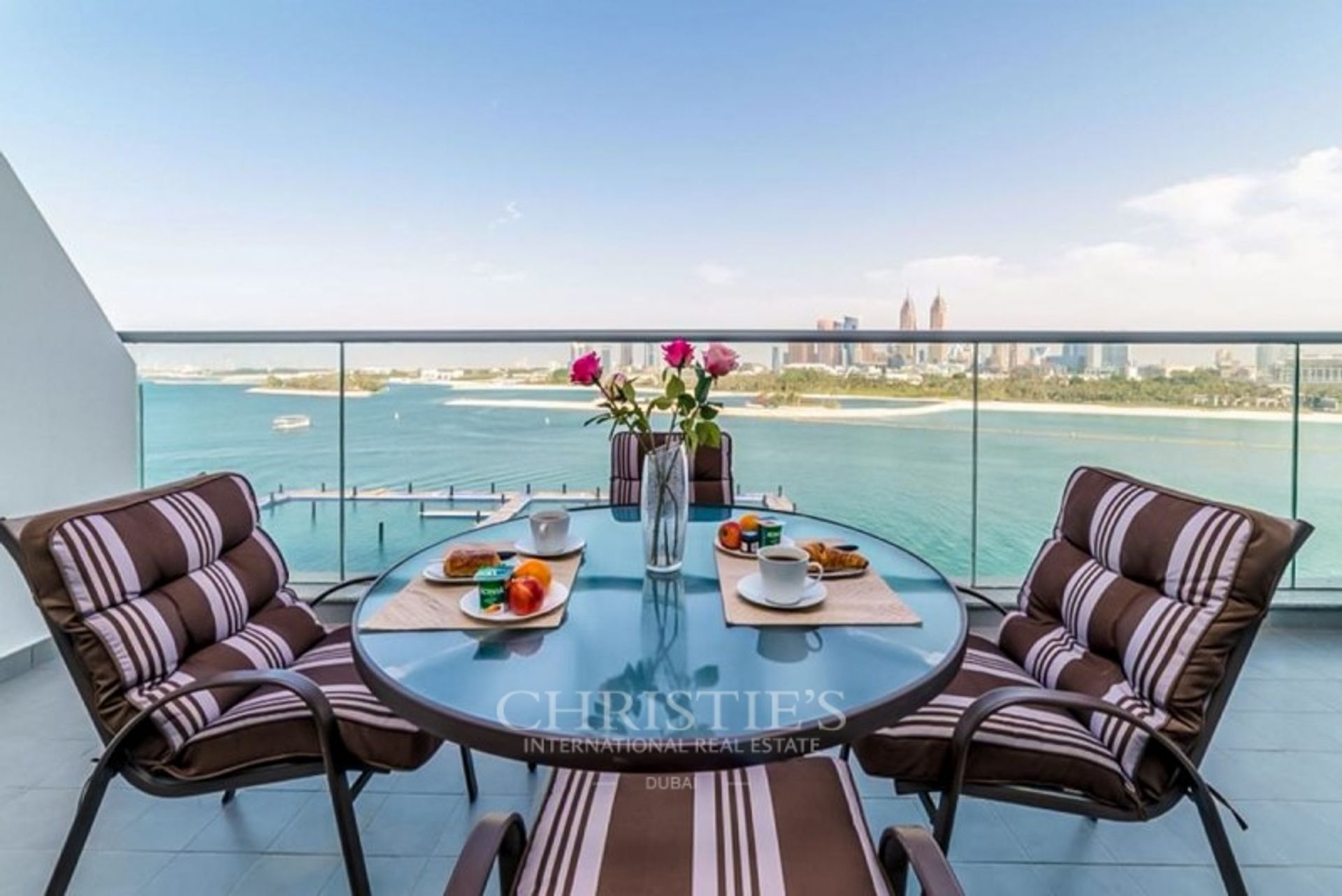 Condominium in Dubai, Dubayy 10234696