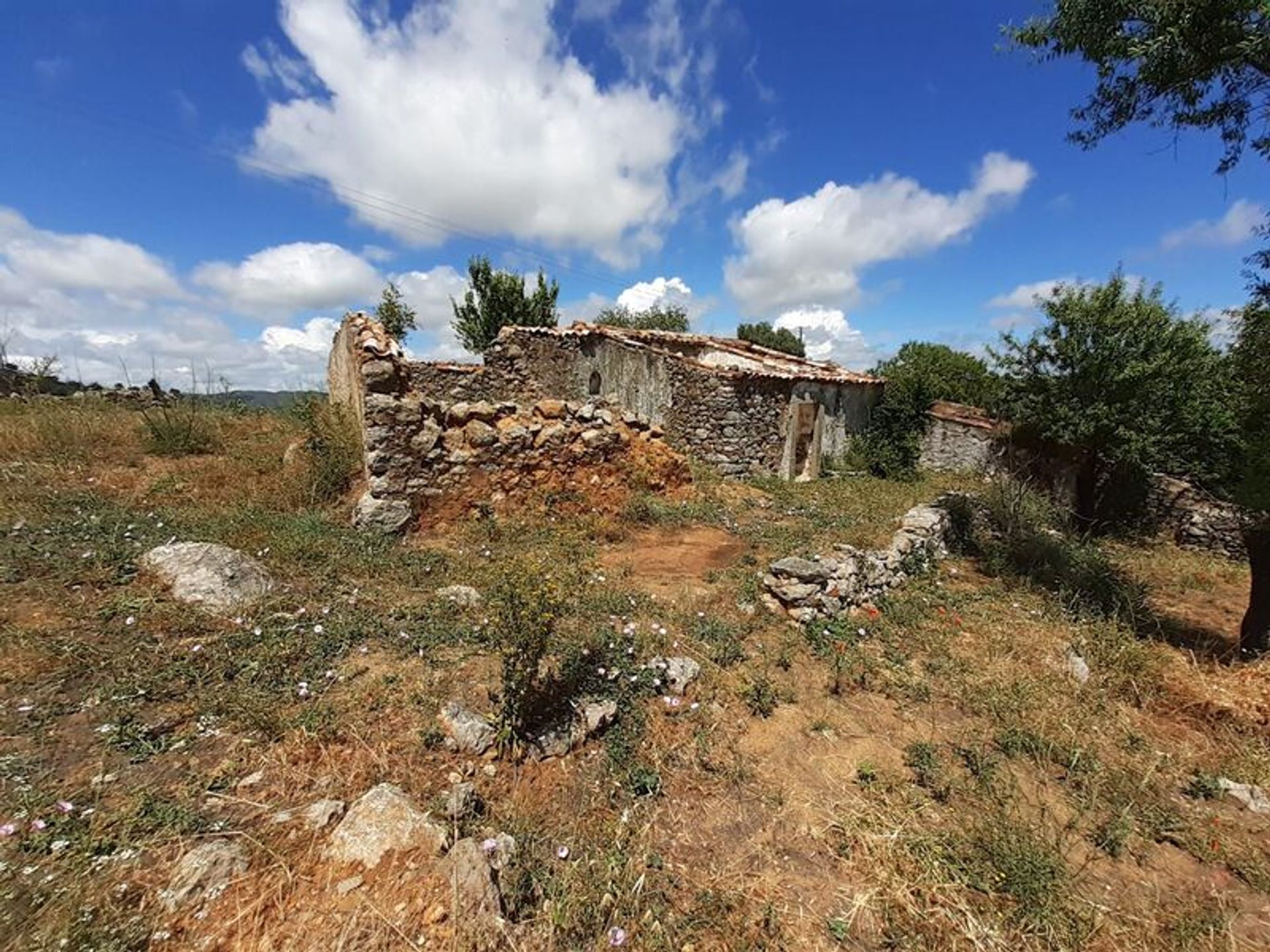 土地 在 Santa Catarina da Fonte do Bispo, Faro 10484869