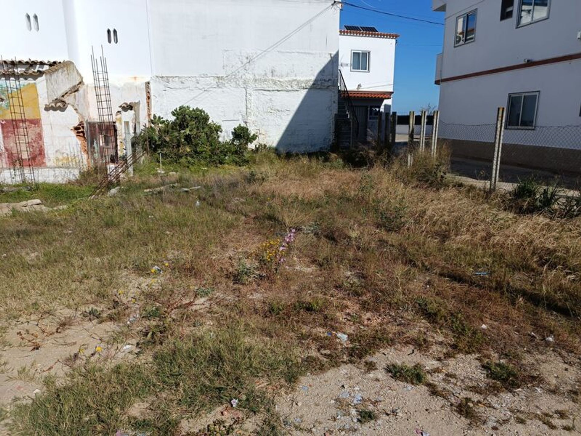 Terre dans Vila Real de Santo António, Faro District 10485038