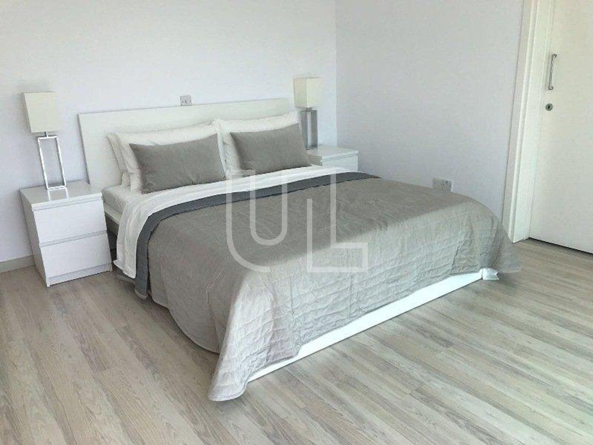 Osakehuoneisto sisään Limassol, Limassol 10485401