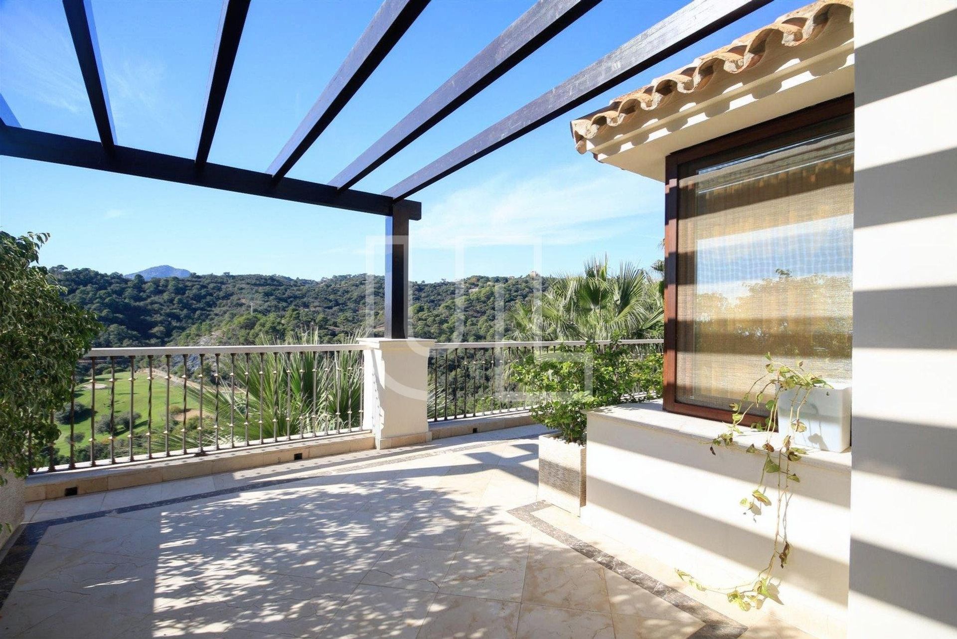 House in Benahavís, Andalucía 10485596