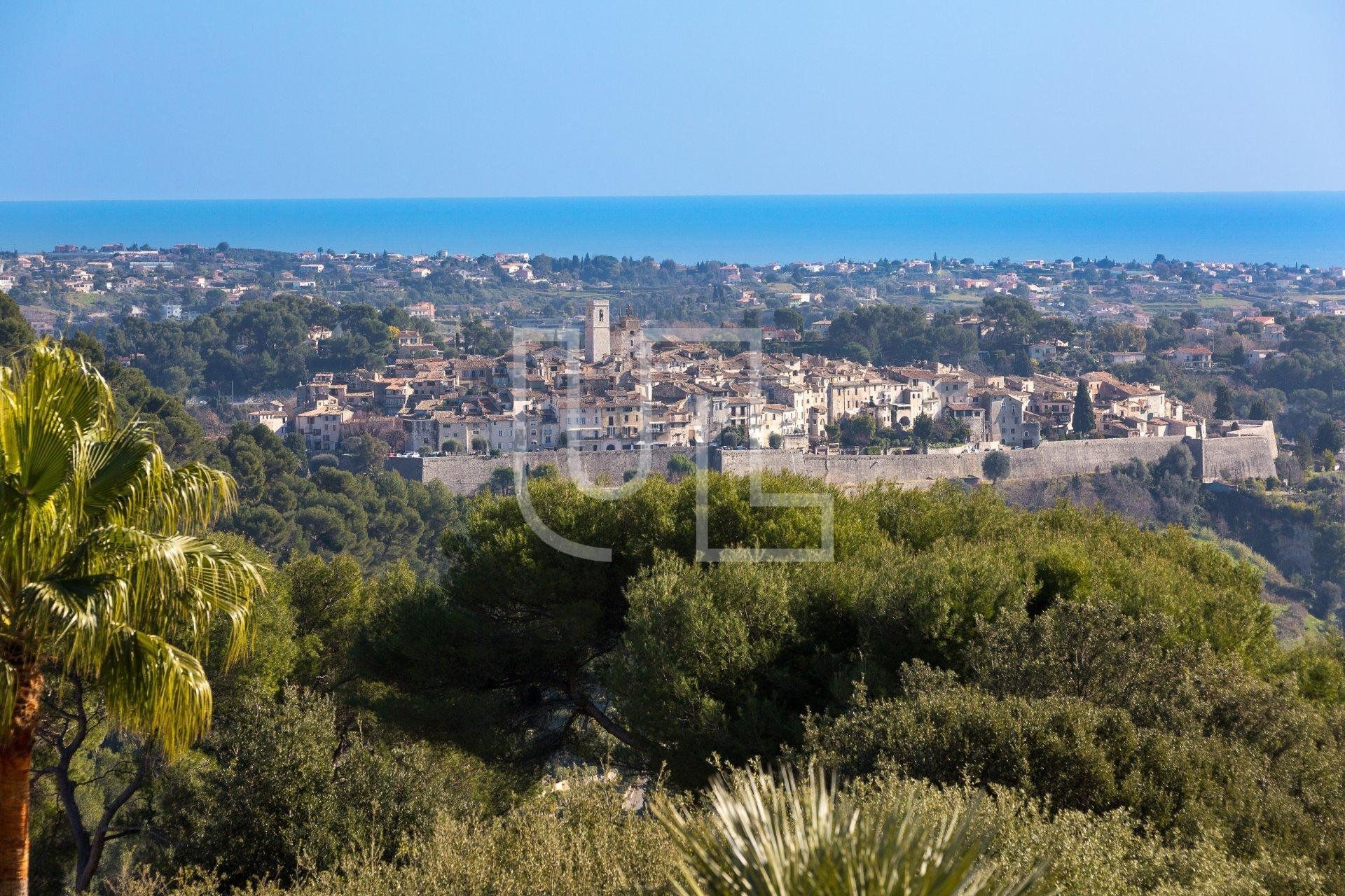 房子 在 Saint-Paul-de-Vence, Provence-Alpes-Côte d'Azur 10485657