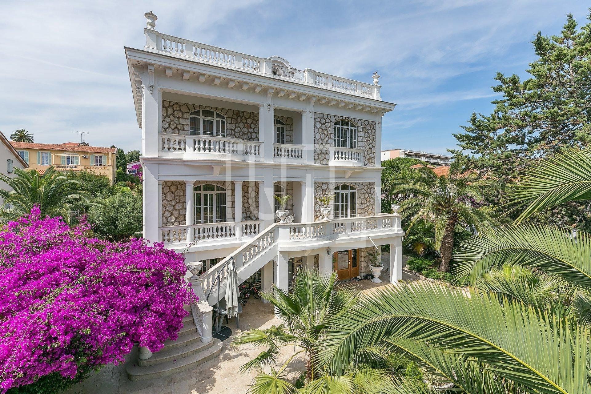 Rumah di Cagnes-sur-Mer, Provence-Alpes-Côte d'Azur 10485661